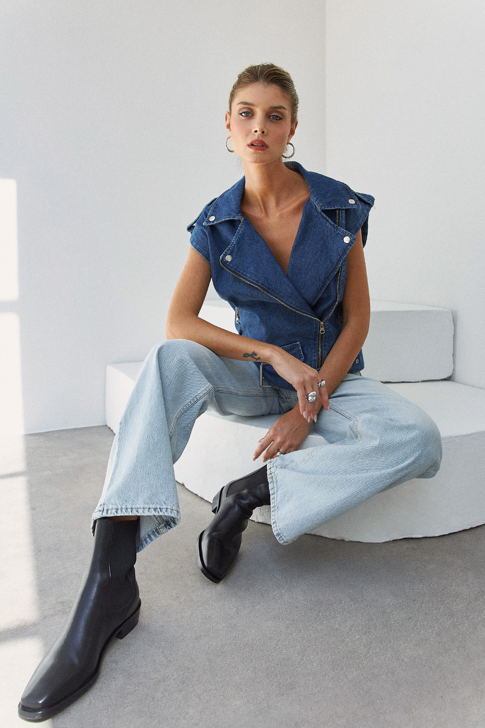 Apolet Detaylı Denim Koyu Mavi Kadın Yelek