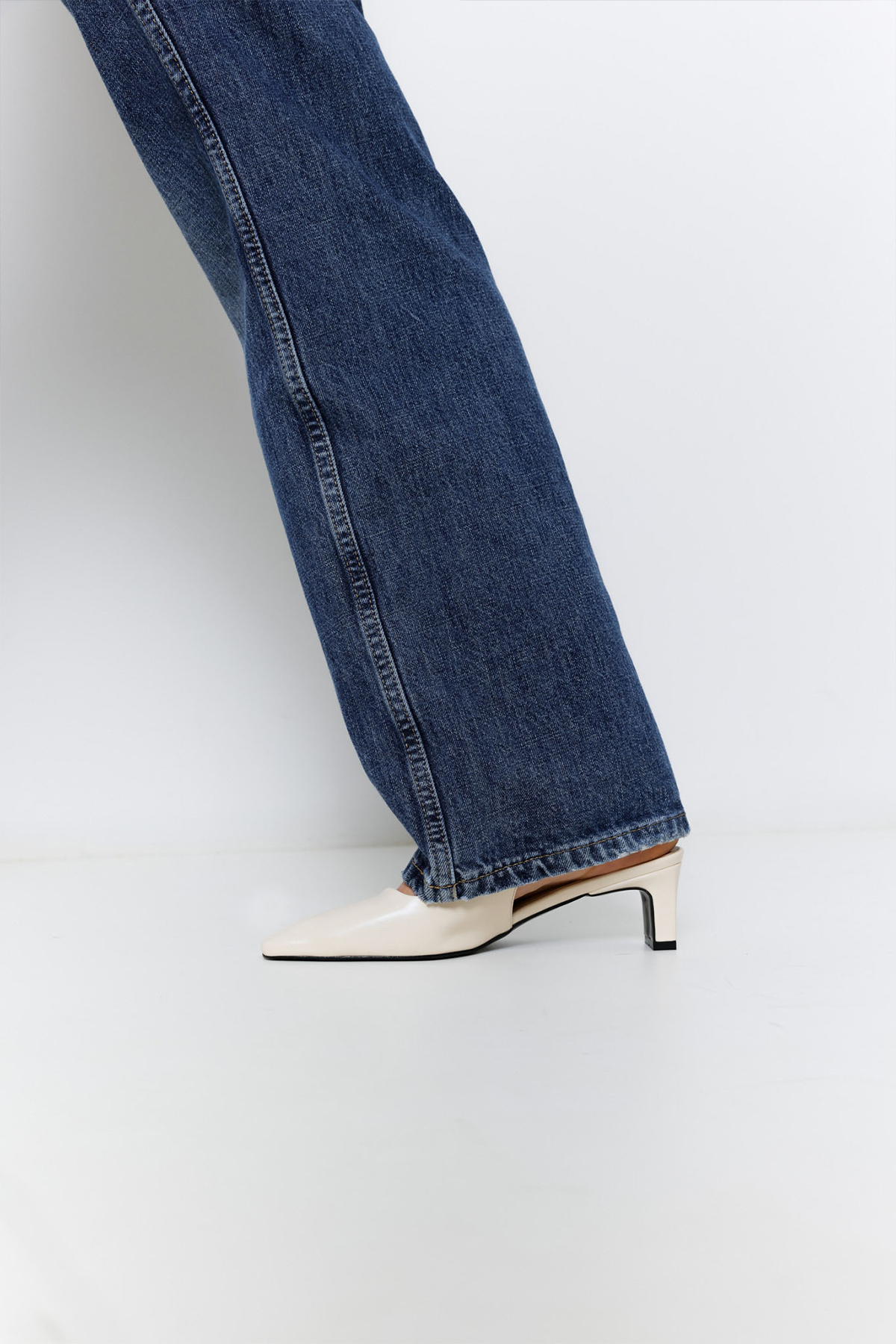 Asimetrik Küt Kemik Kadın Topuklu