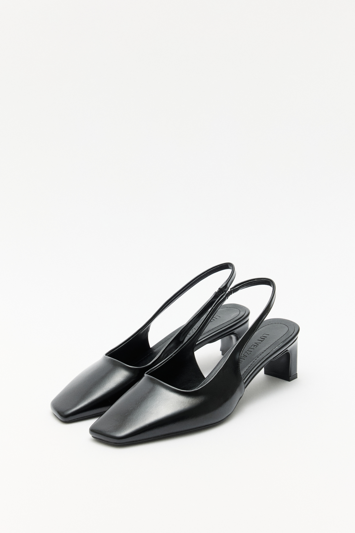 Asimetrik Küt Siyah Kadın Topuklu