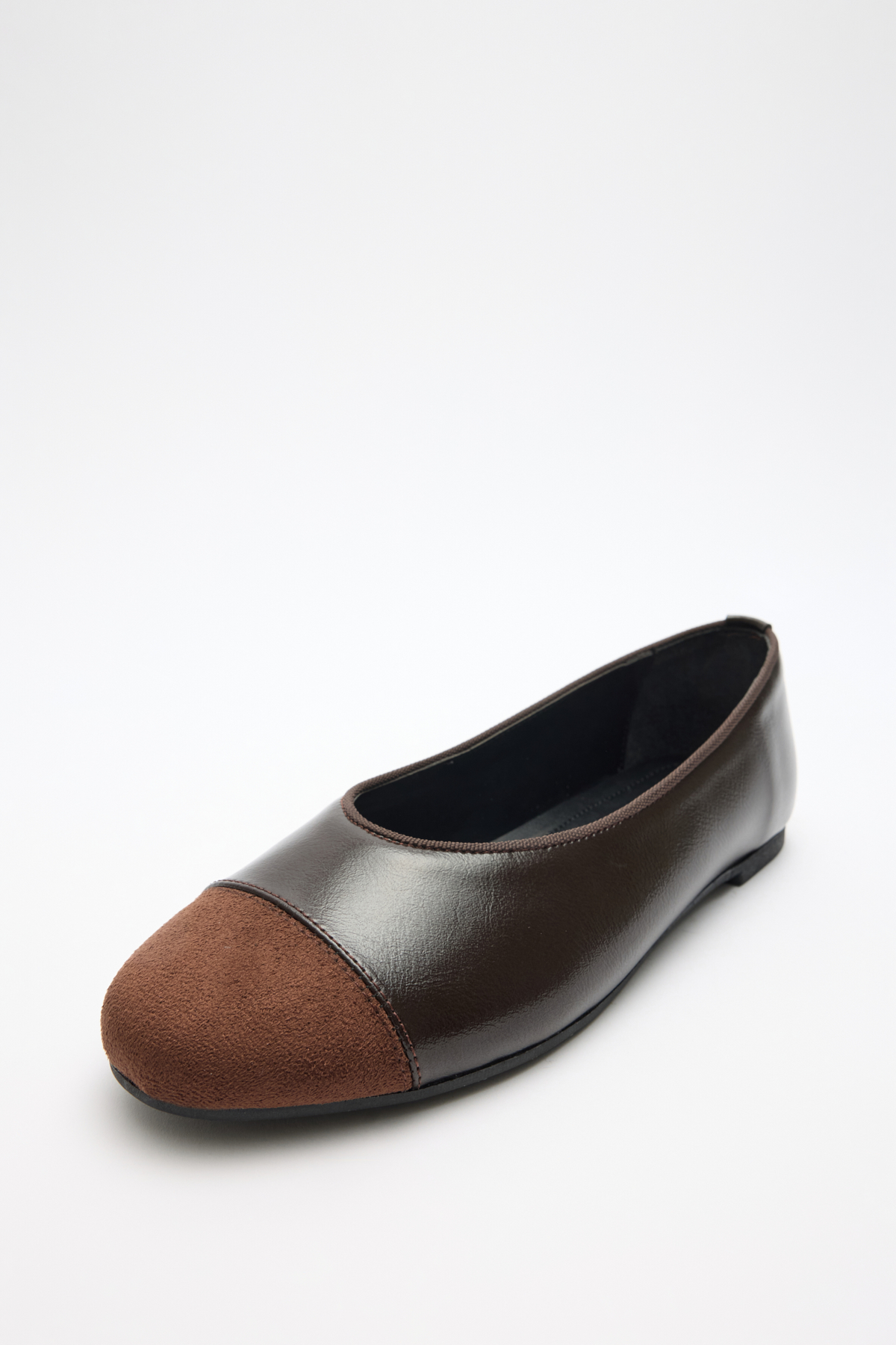 Oval Burun Süet Detaylı Acı Kahve Kadın Babet