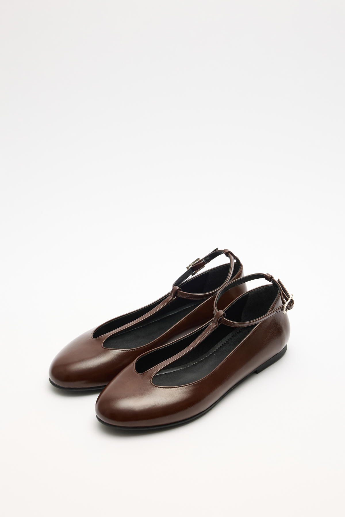 Oval Burun Pencere Detaylı Acı Kahve Kadın Babet