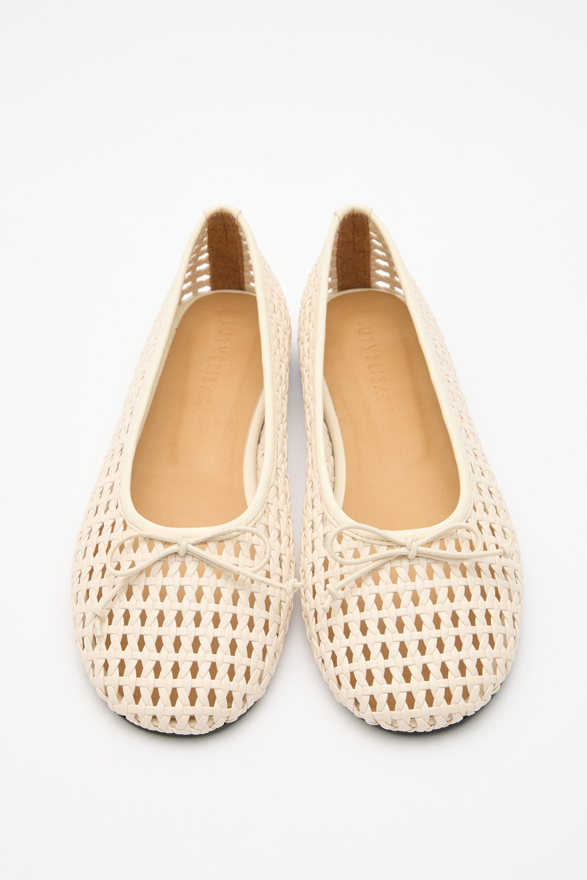 Deri Görünümlü Örgü Bej Örgü Kadın Babet