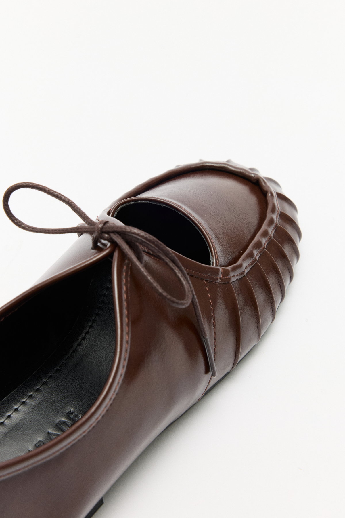 Bağcıklı Büzgü Detaylı Acı Kahve Kadın Babet