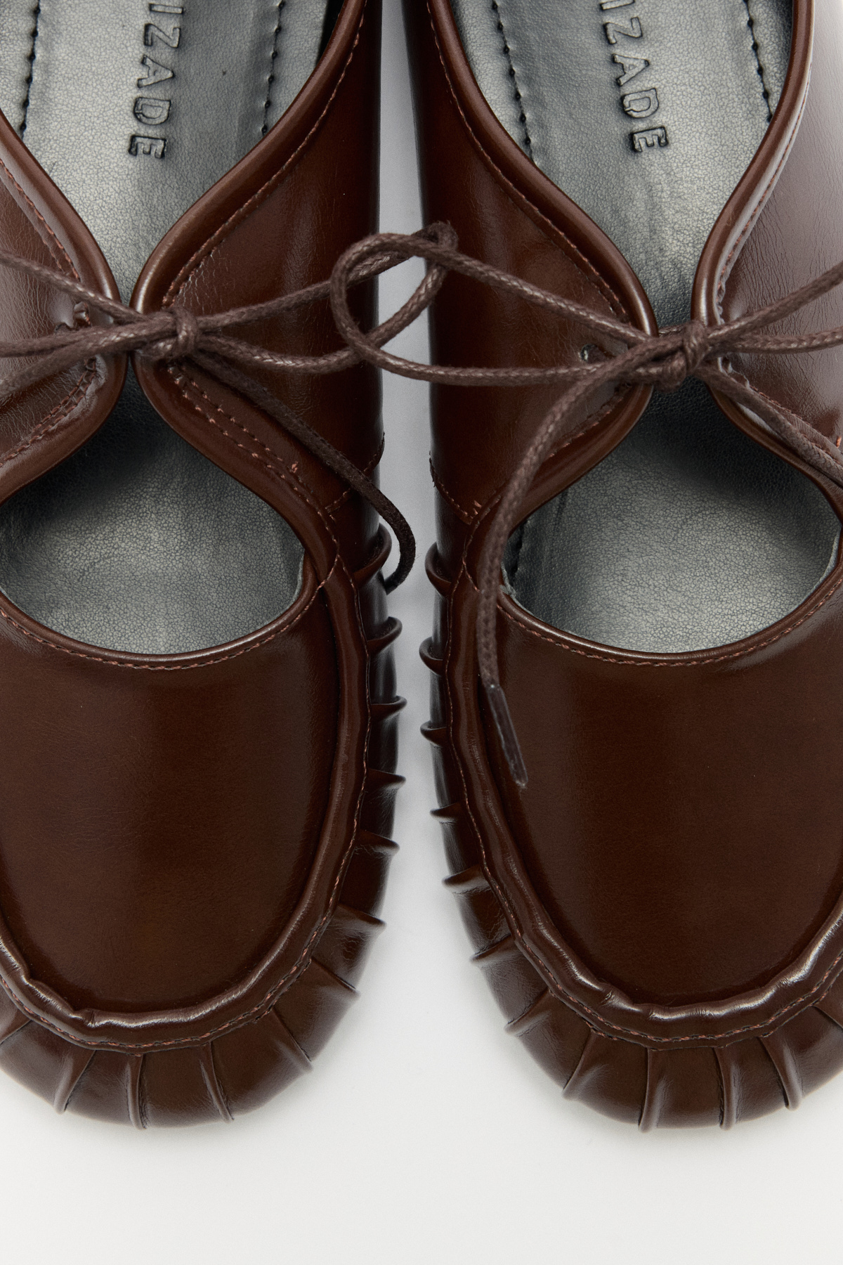 Bağcıklı Büzgü Detaylı Acı Kahve Kadın Babet