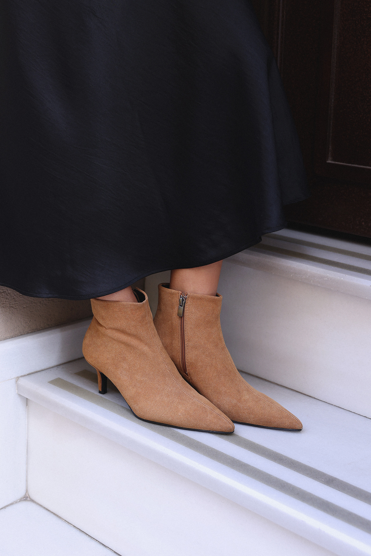 Sivri Burun Bilek Boy Taba Süet Kadın Bot