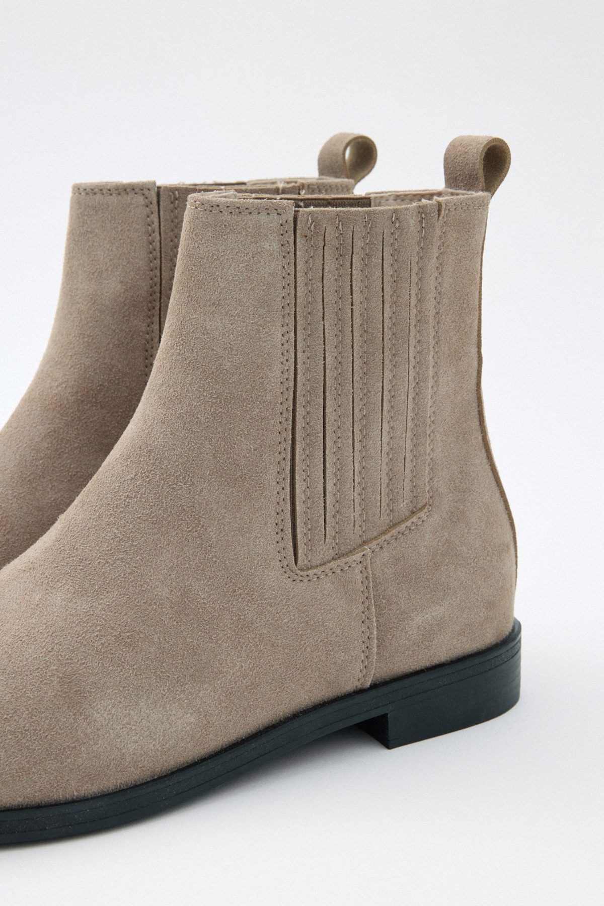 Yanları Lastikli Bilek Boy Vizon Süet Kadın Bot