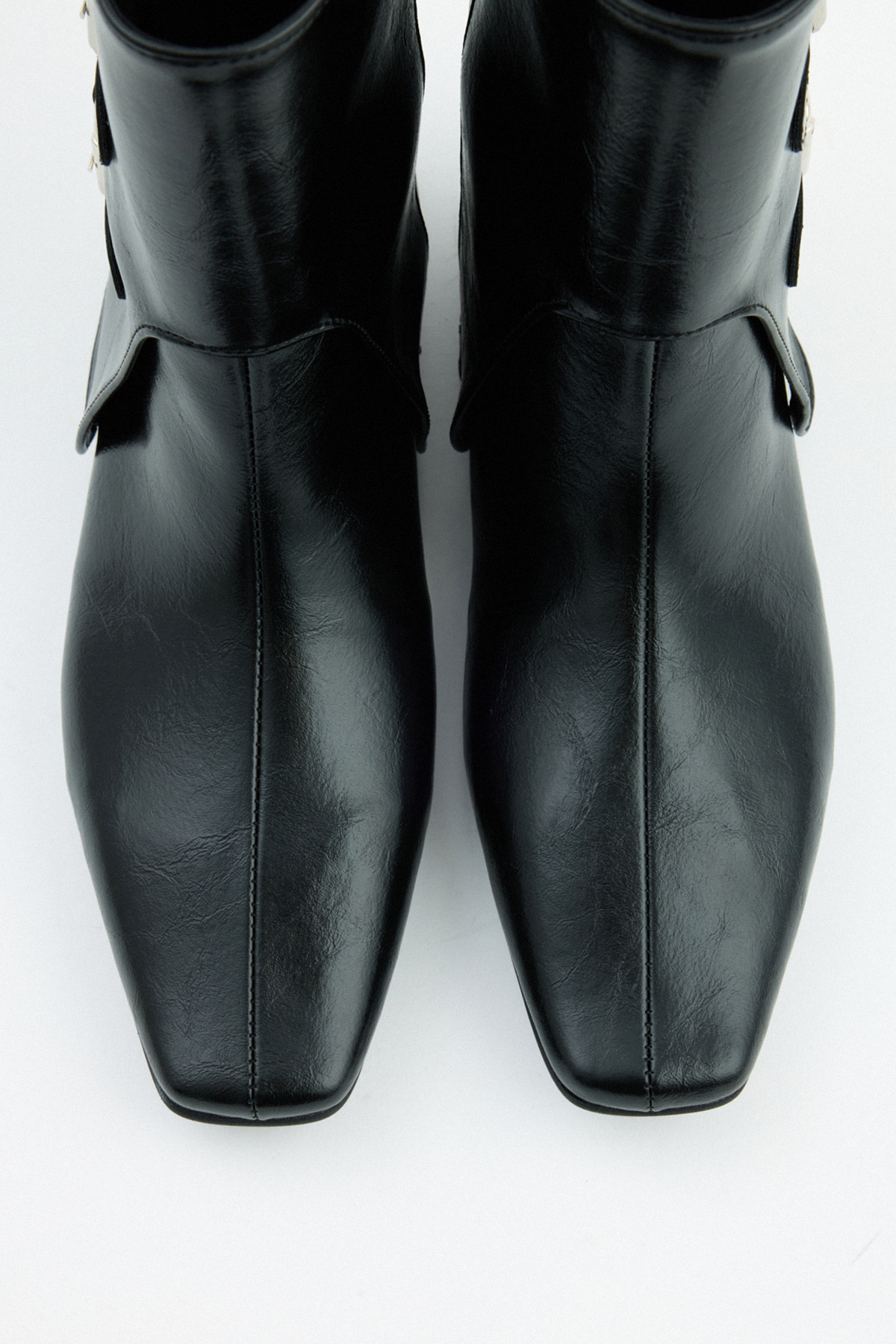 Çift Tokalı Tozluk Detaylı Siyah Kadın Bot