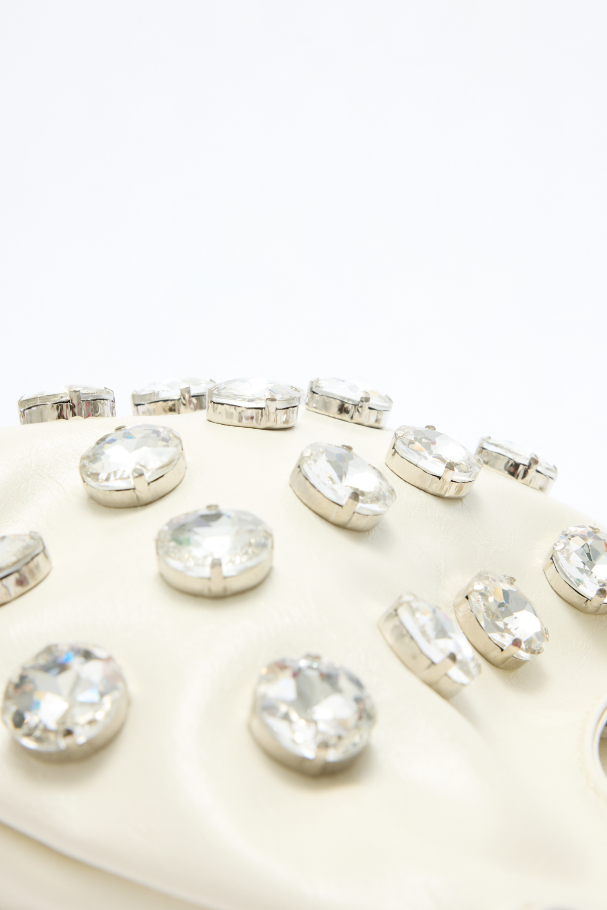 Büyük Taş Detaylı Bej Kadın Çanta