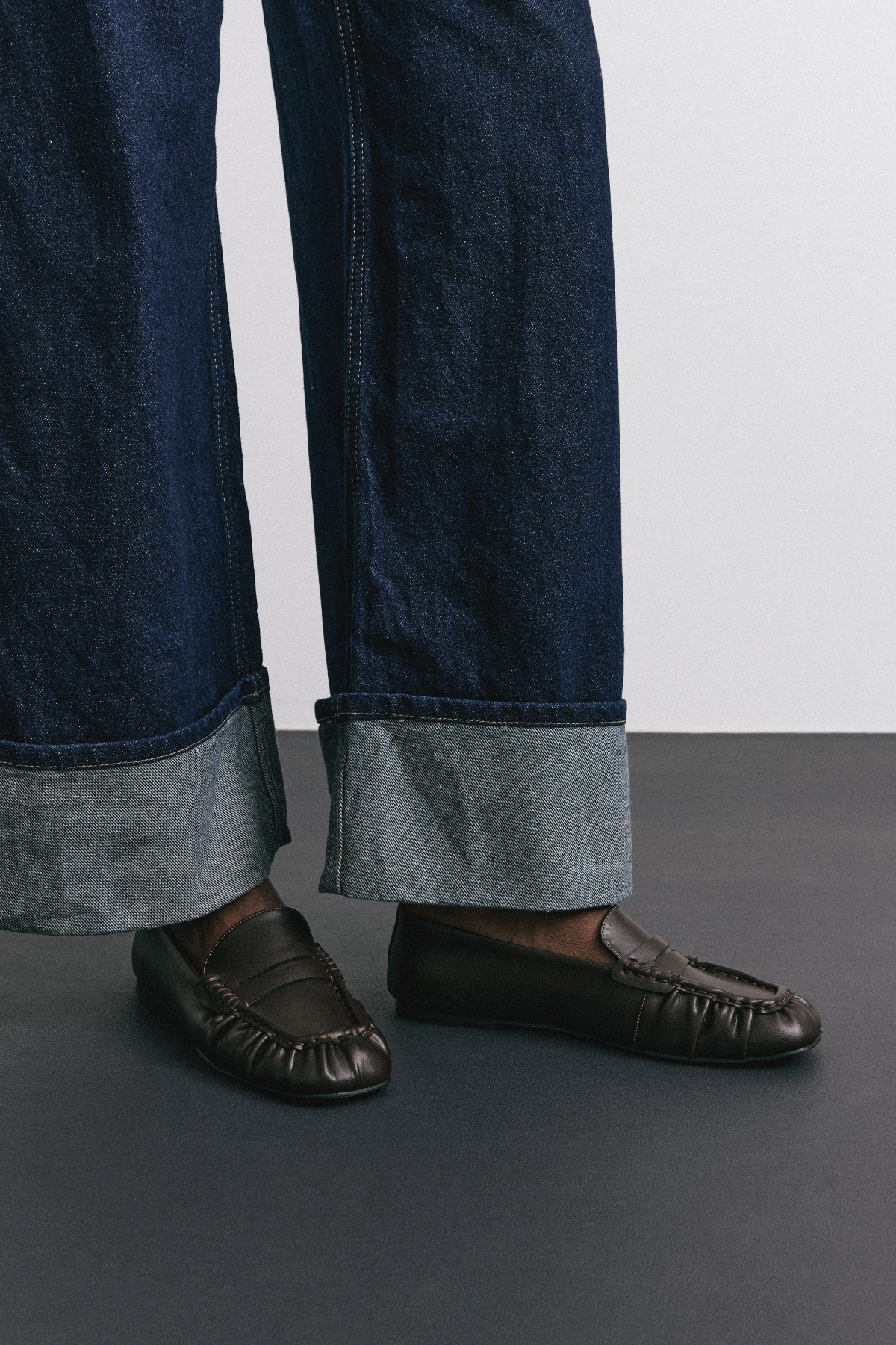 Büzgülü Detaylı Acı Kahve Kadın Loafer