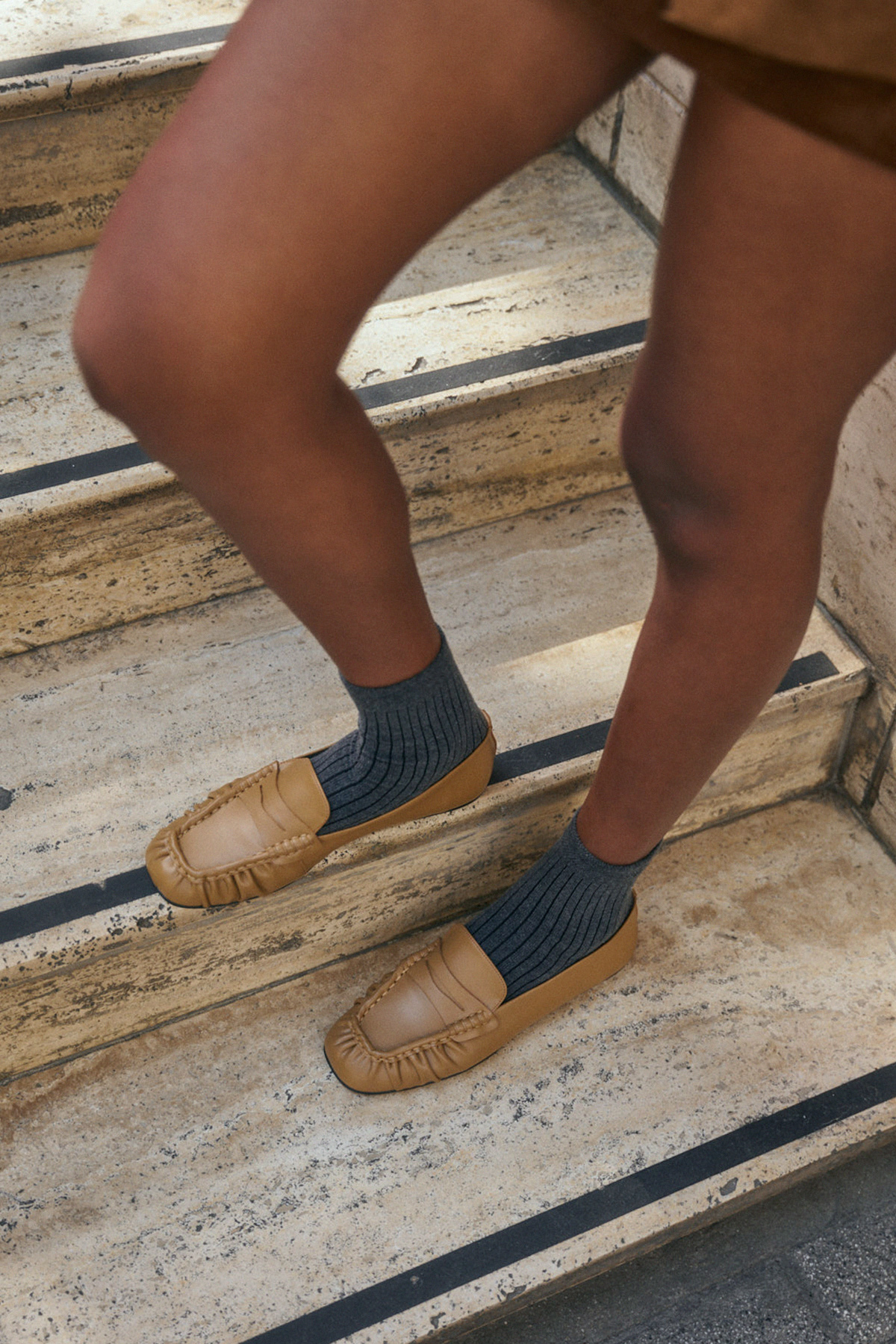 Büzgülü Detaylı Karamel Kadın Loafer