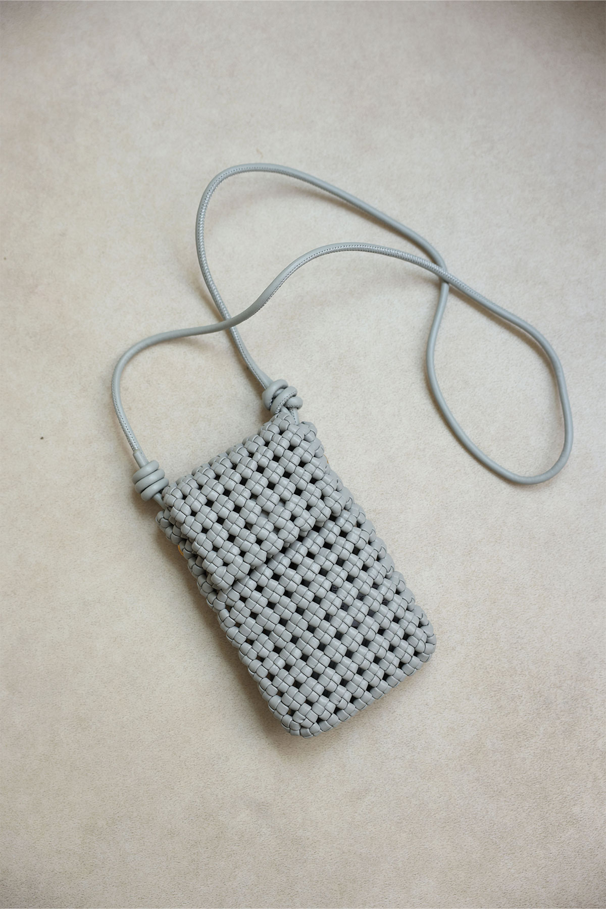 Örgü Dokulu Mini Çapraz Askılı Gri Kadın Çanta