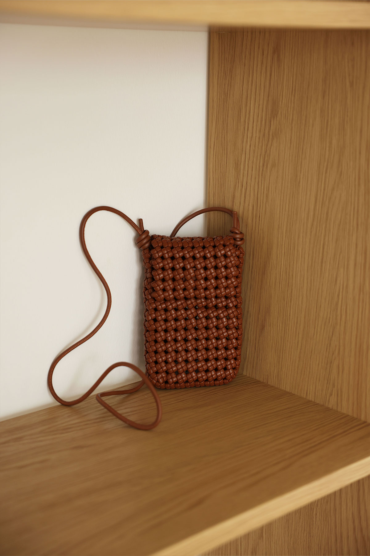 Örgü Dokulu Mini Çapraz Askılı Taba Kadın Çanta