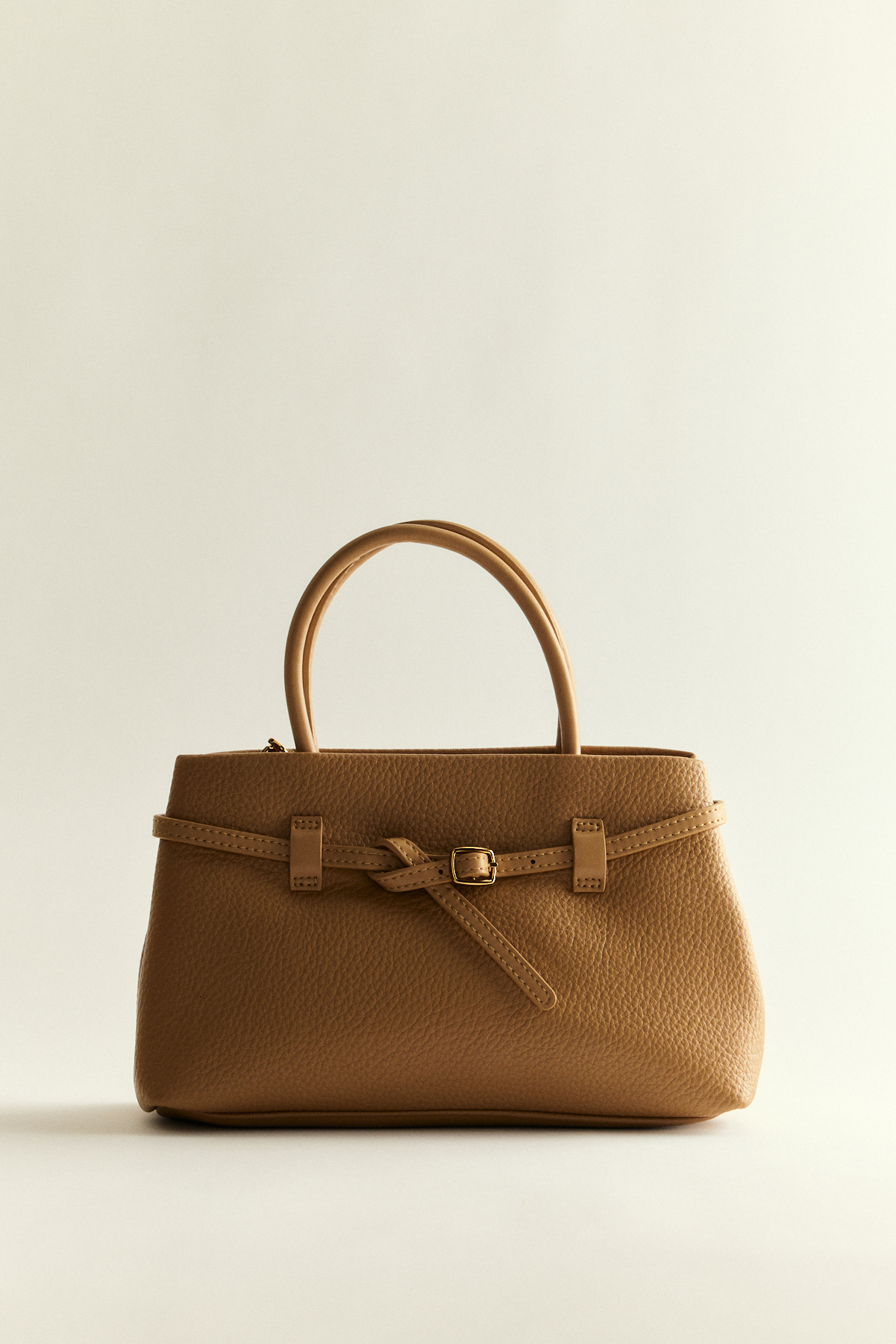 Deri Görünümlü Kemer Detaylı Camel Kadın Çanta