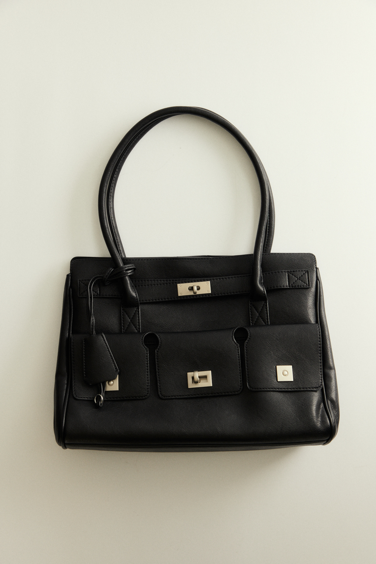 Metal Kilit Detaylı Siyah Kadın Çanta