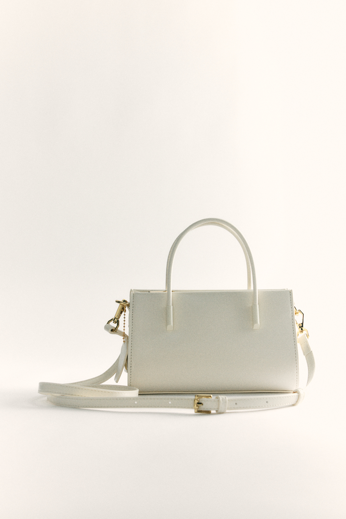 Klasik Kesim Beyaz Kadın Çanta