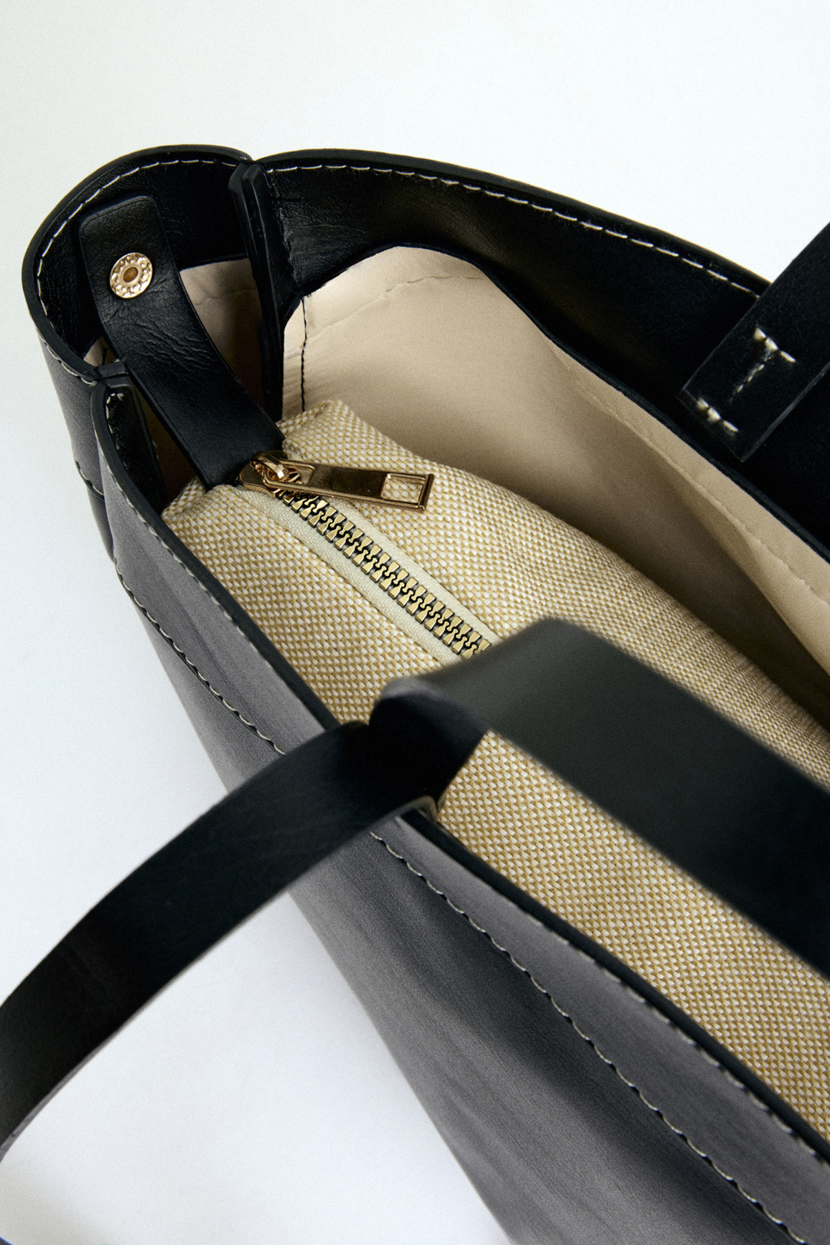 Çift Saplı Siyah Kadın Çanta