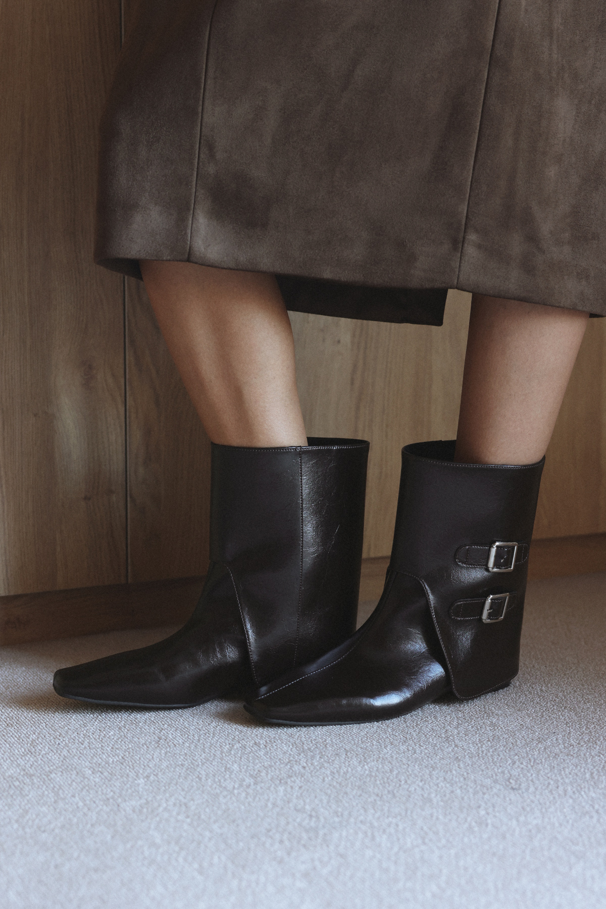 Çift Tokalı Tozluk Detaylı Acı Kahve Kadın Bot