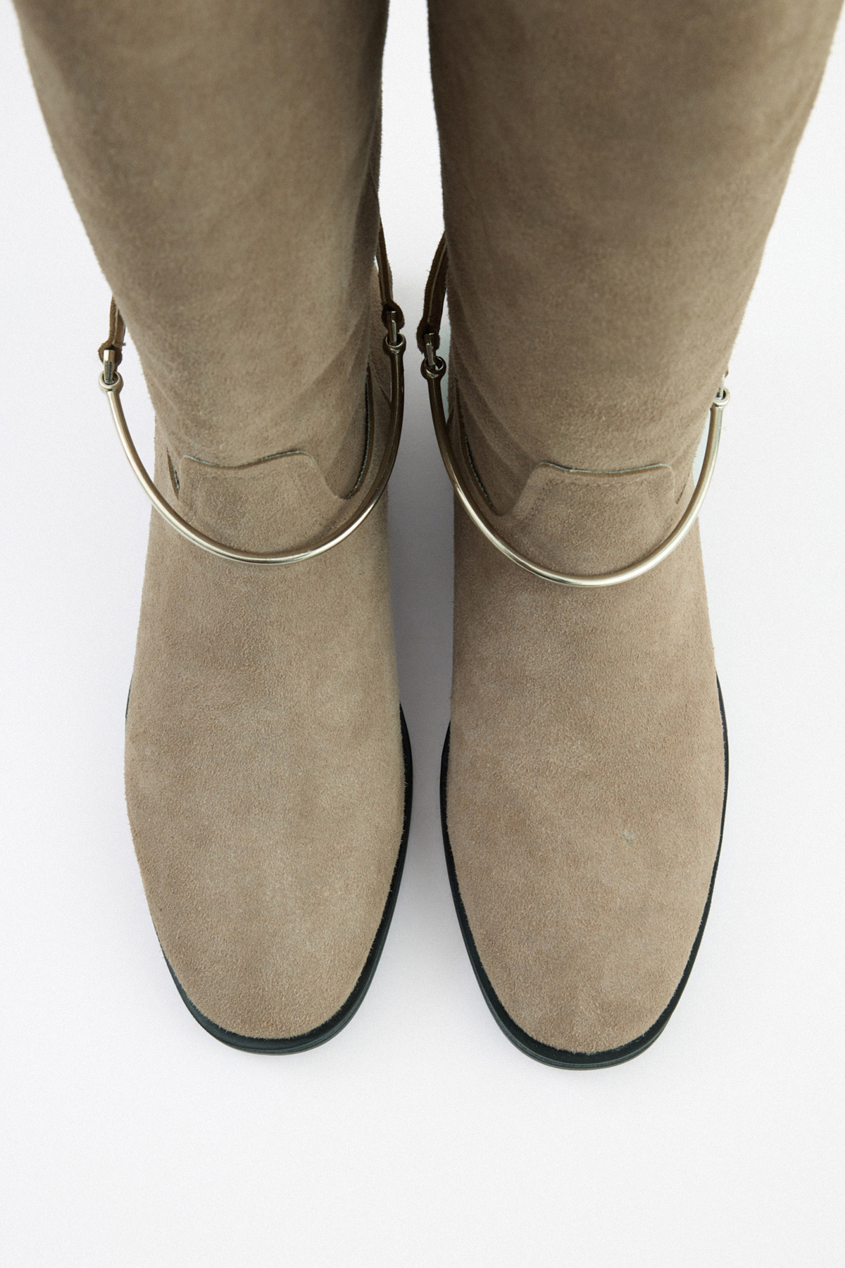 Gümüş Bilek Aksesuarlı Vizon Süet Kadın Çizme