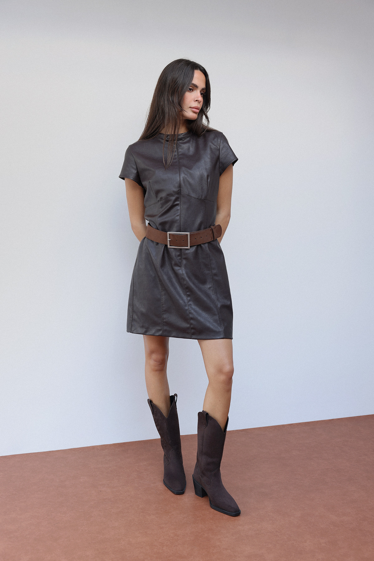 Küt Burun Kalın Topuklu Acı Kahve Süet Kadın Çizme