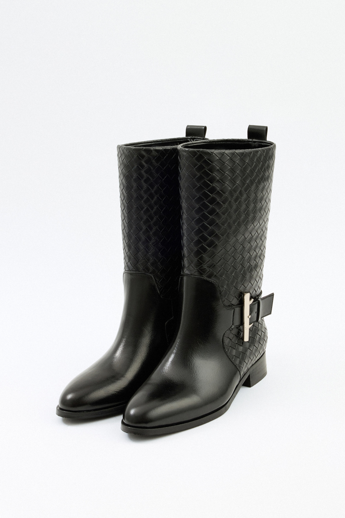 Örgü Desenli Kısa Siyah Kadın Çizme