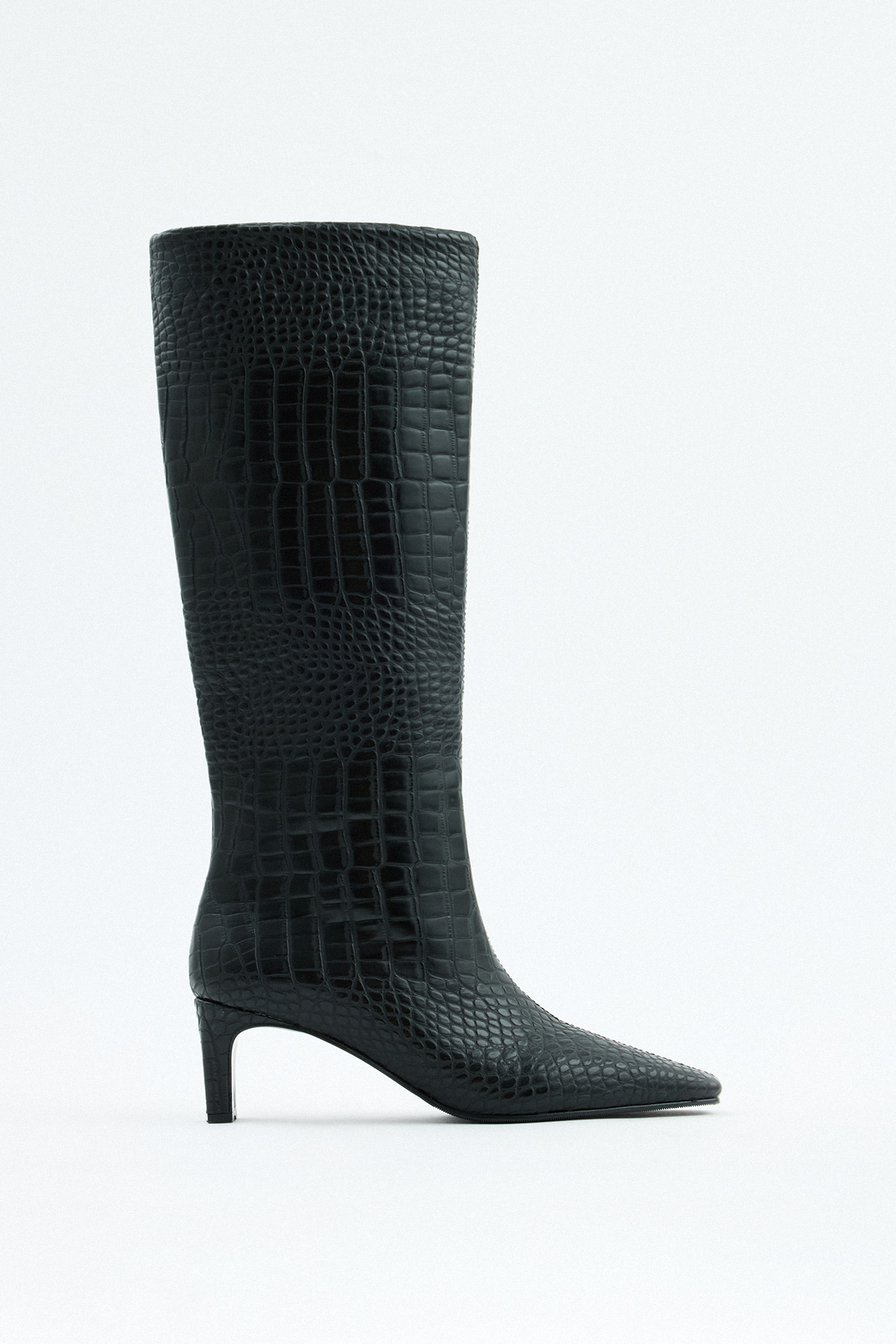 Dikiş Detaylı Küt Burun Siyah Croc Kadın Çizme