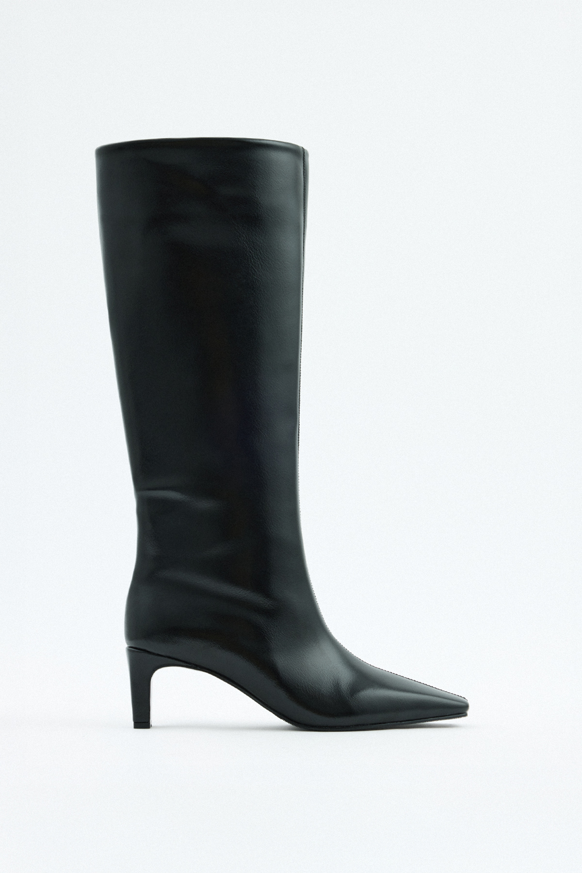 Dikiş Detaylı Küt Burun Siyah Kadın Çizme