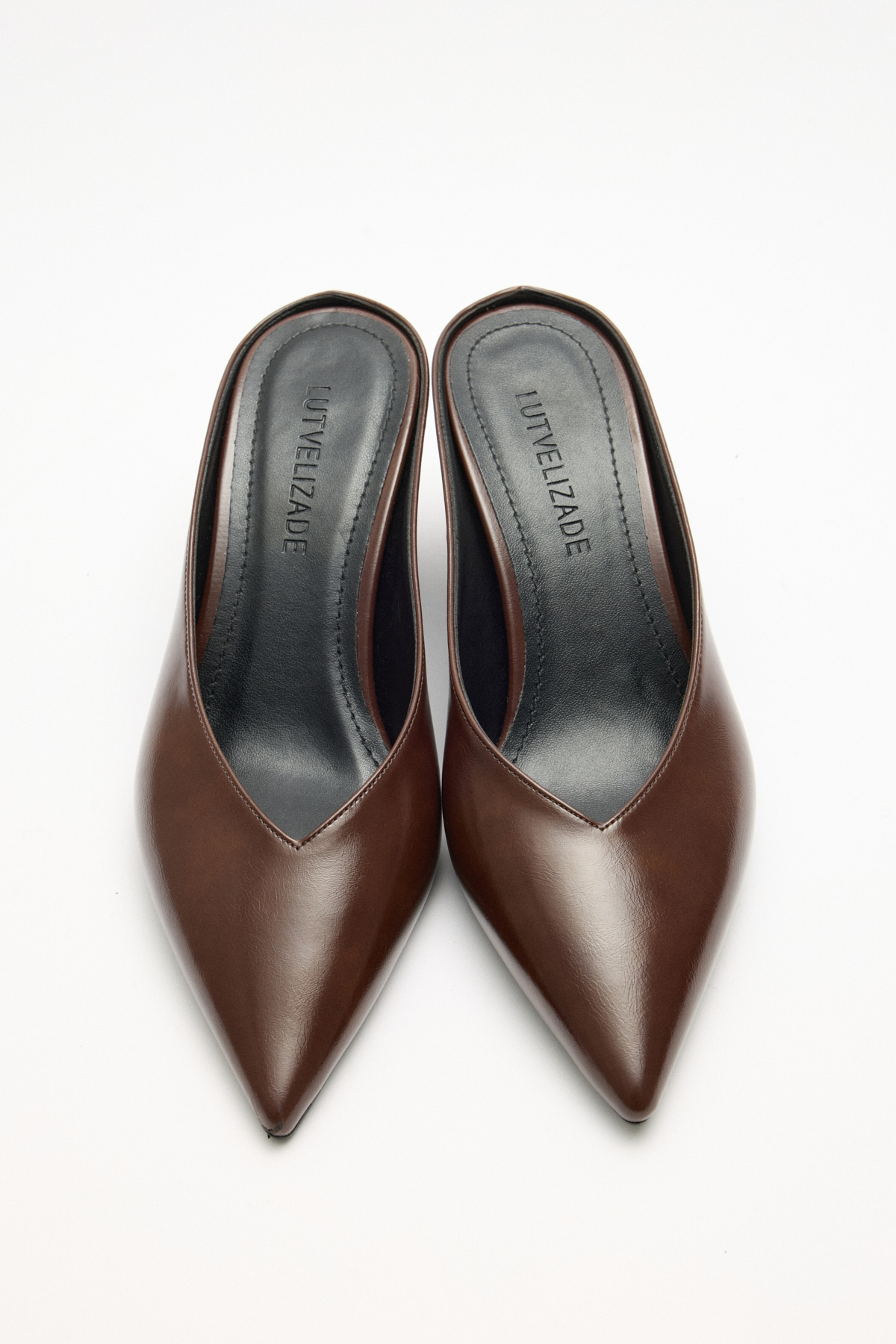 Dekolteli Sivri Burun Acı Kahve Kadın Topuklu