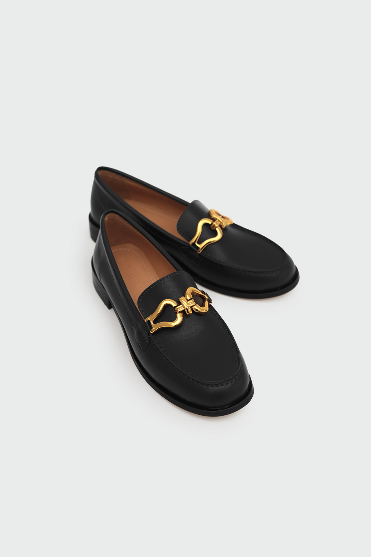 Dekoratif Tokalı Loafer Siyah Kadın Babet