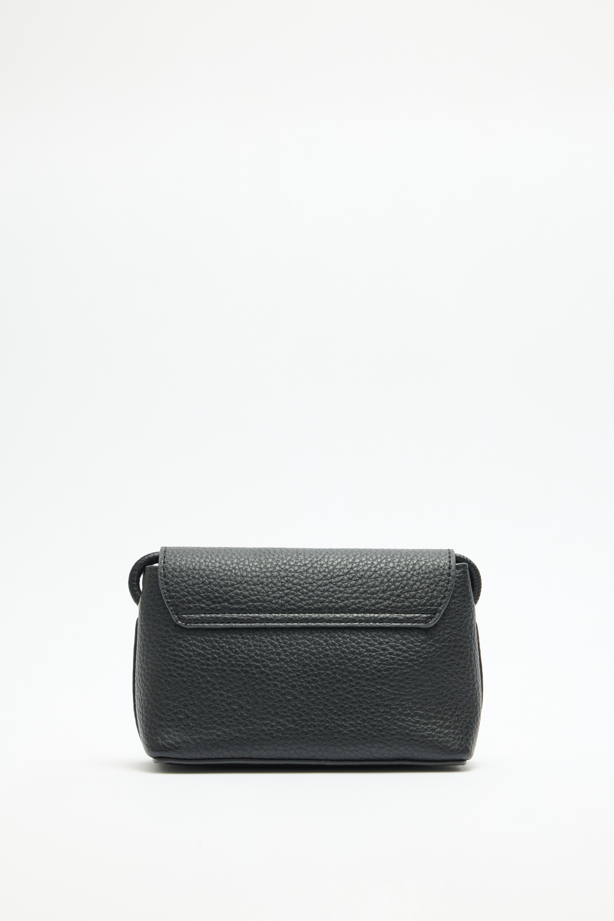 Deri Görünümlü Kapaklı Küçük Siyah Kadın Çanta