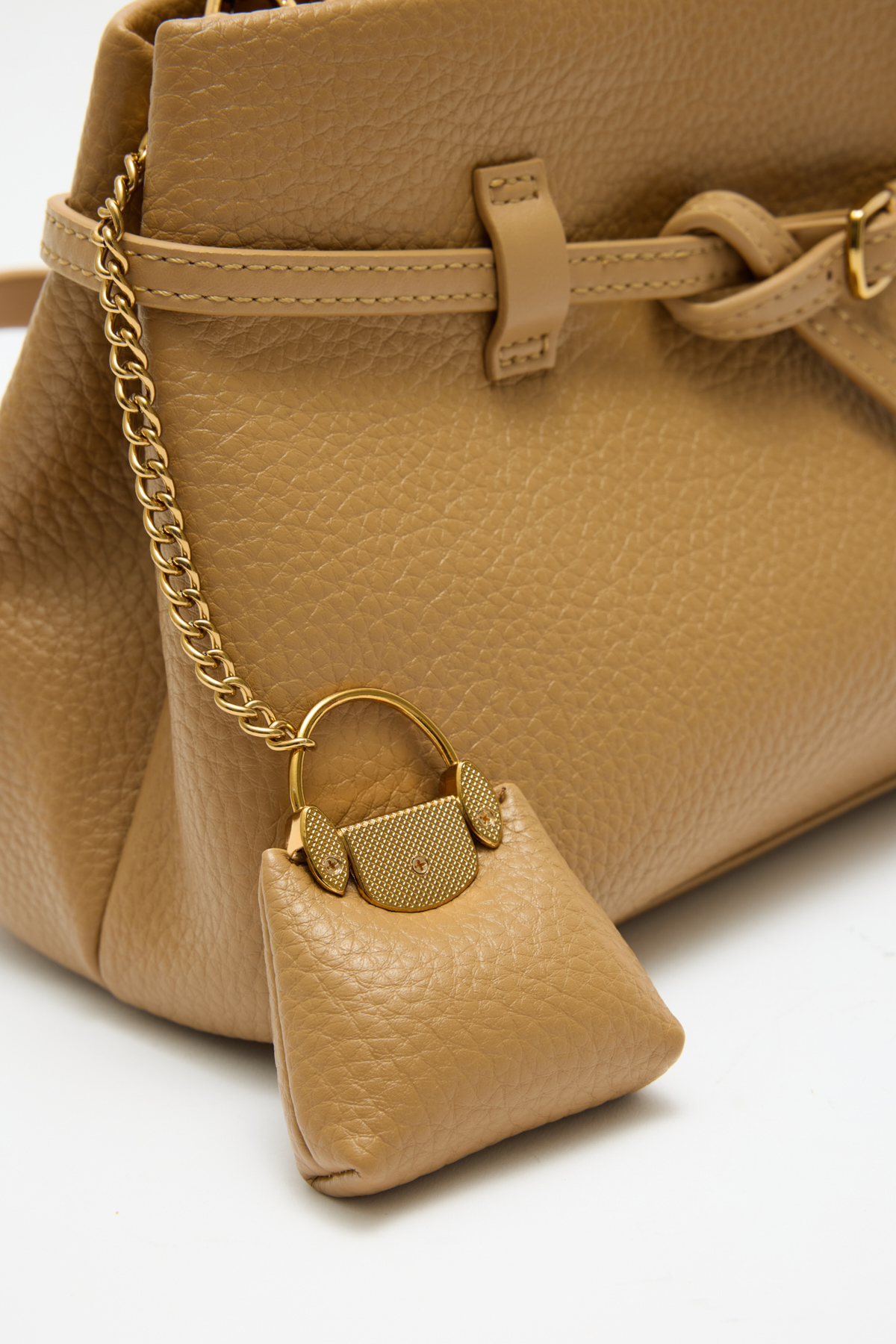 Deri Görünümlü Kemer Detaylı Camel Kadın Çanta