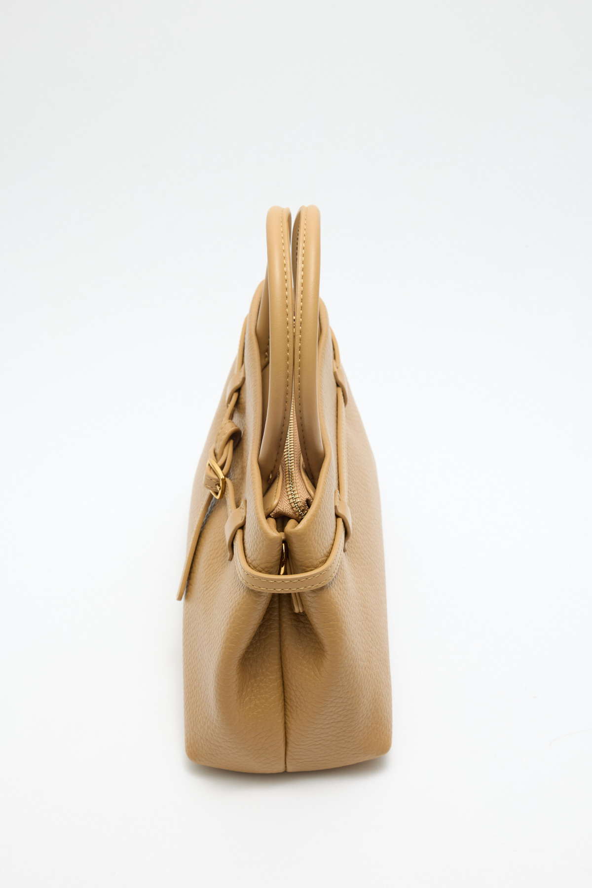 Deri Görünümlü Kemer Detaylı Camel Kadın Çanta