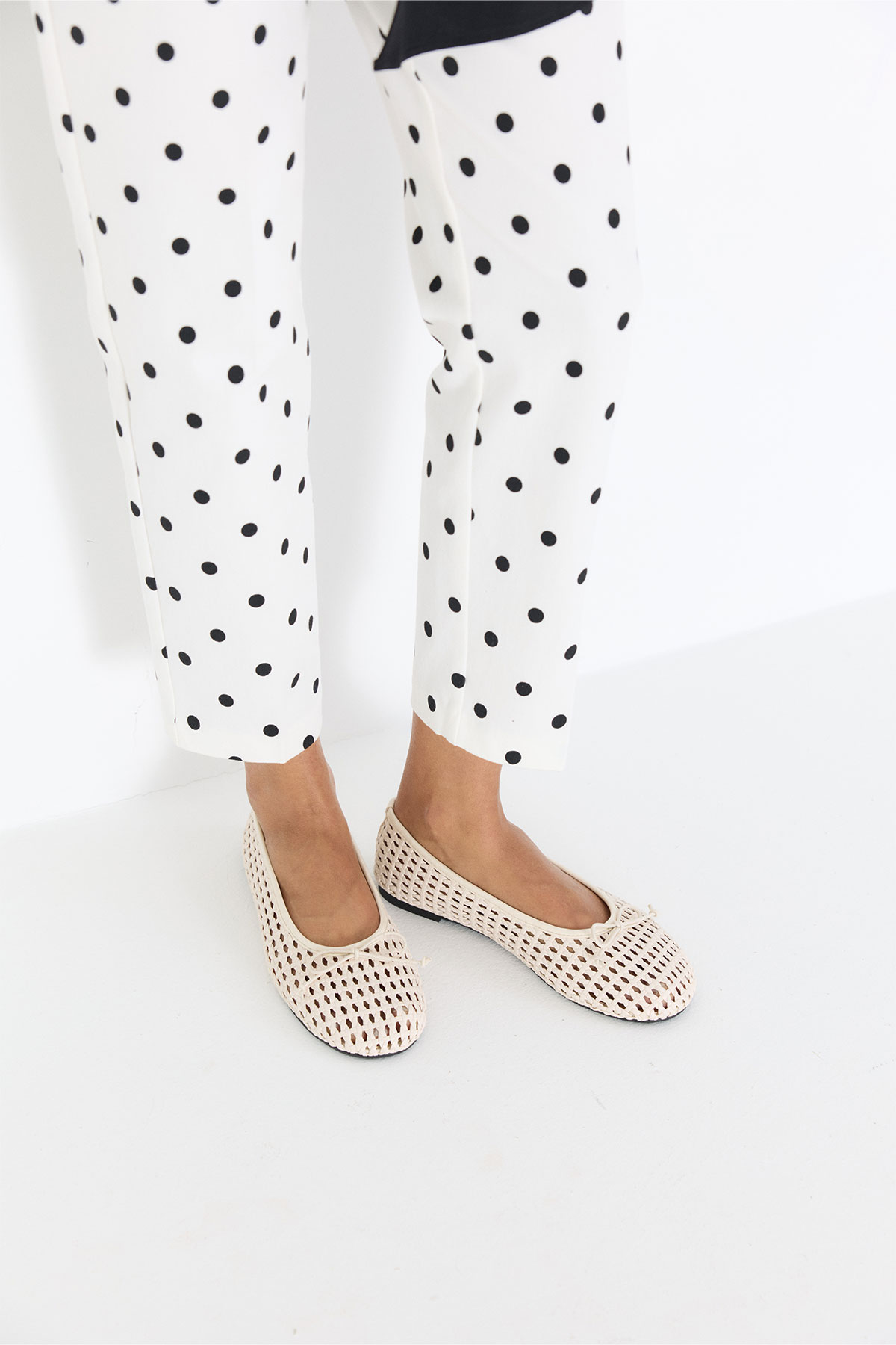 Deri Görünümlü Örgü Bej Örgü Kadın Babet