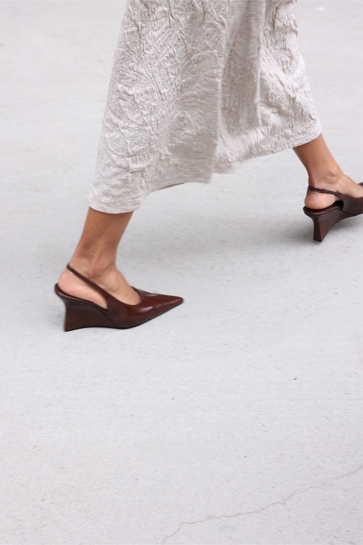 Deri Görünümlü Sivri Burun Dolgu Topuk Acı Kahve Kadın Topuklu