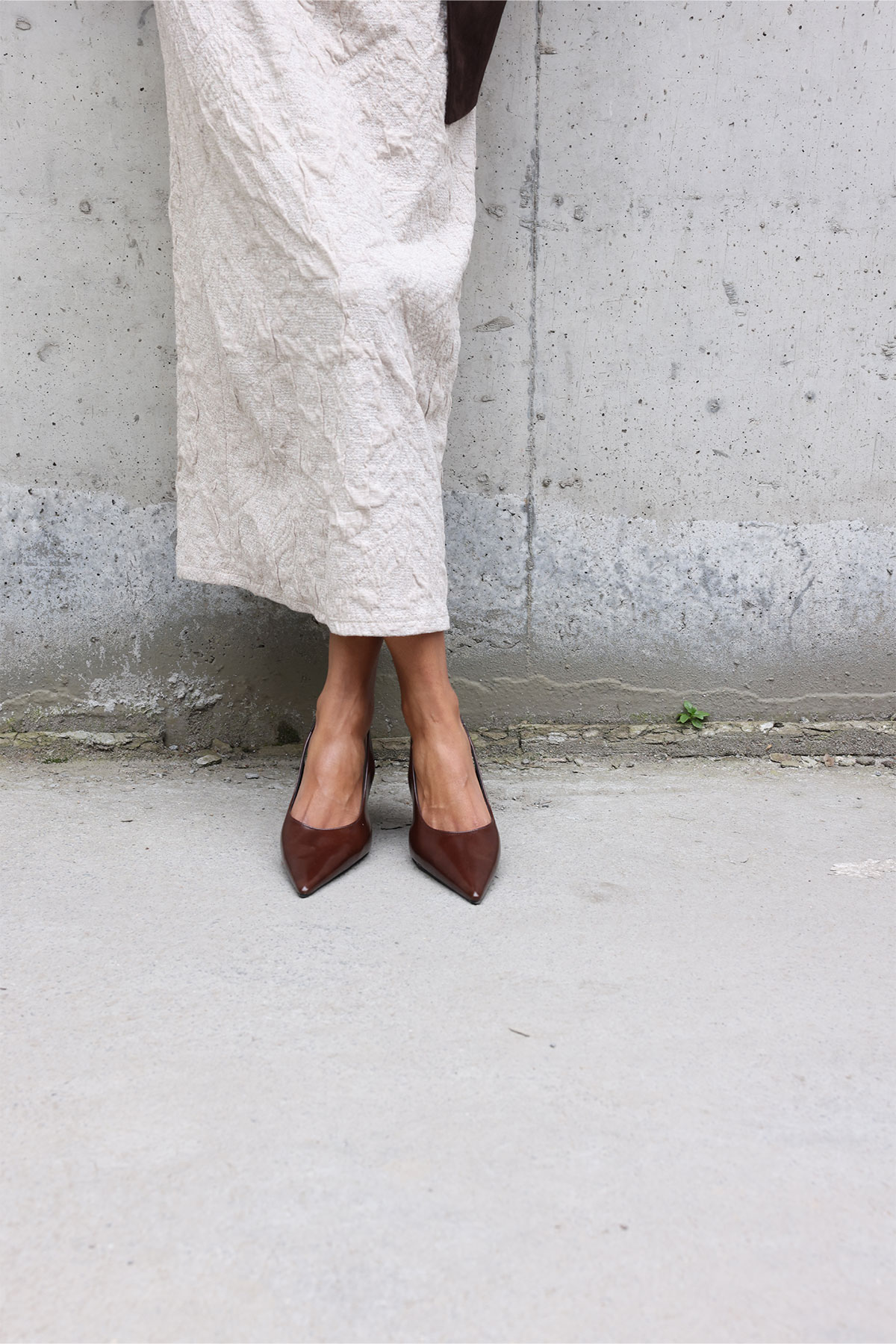 Deri Görünümlü Sivri Burun Dolgu Topuk Acı Kahve Kadın Topuklu