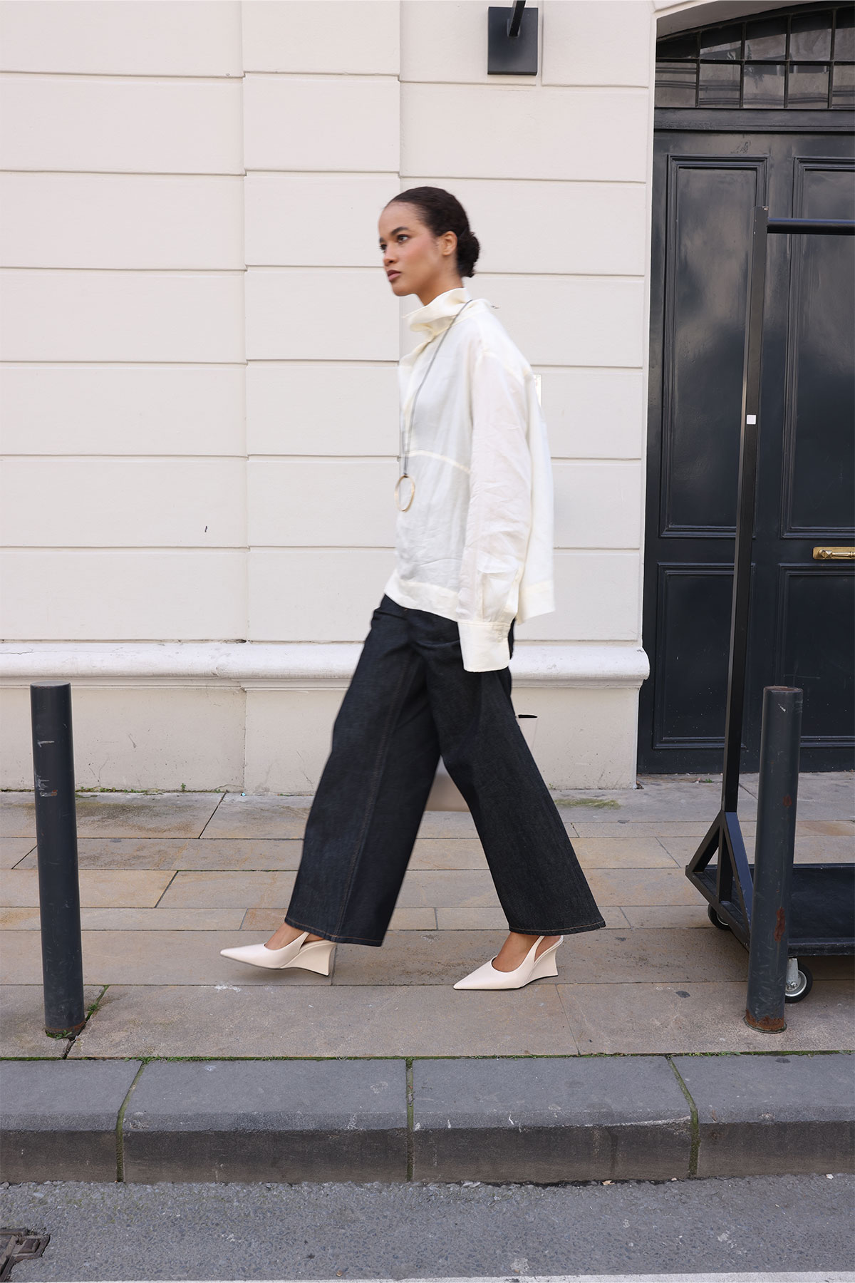 Deri Görünümlü Sivri Burun Dolgu Topuk Kemik Kadın Topuklu