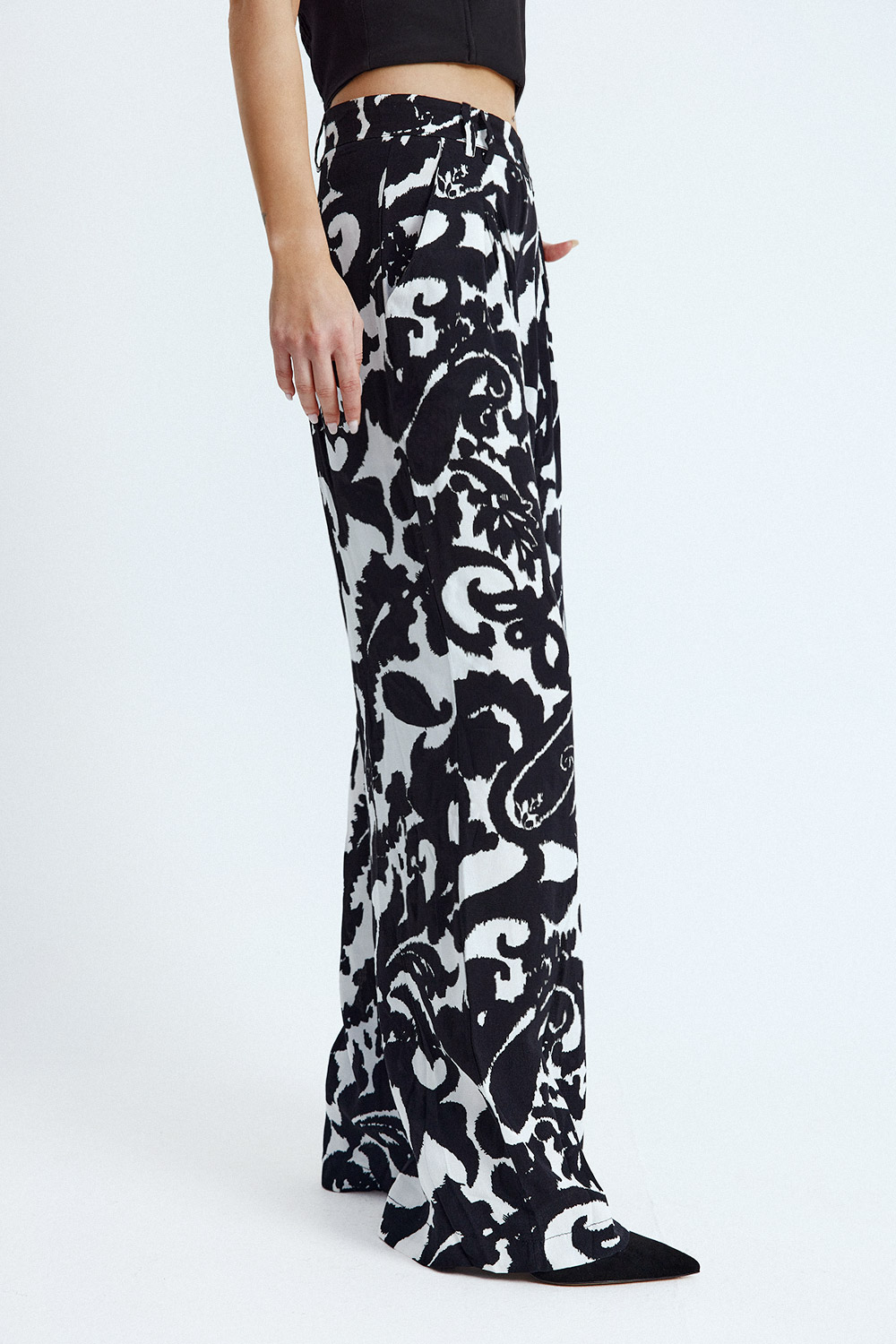 Desenli Piliseli Geniş Paça Siyah Kadın Pantolon