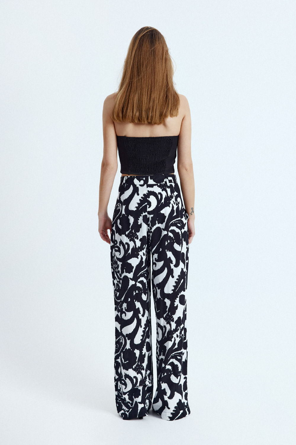 Desenli Piliseli Geniş Paça Siyah Kadın Pantolon