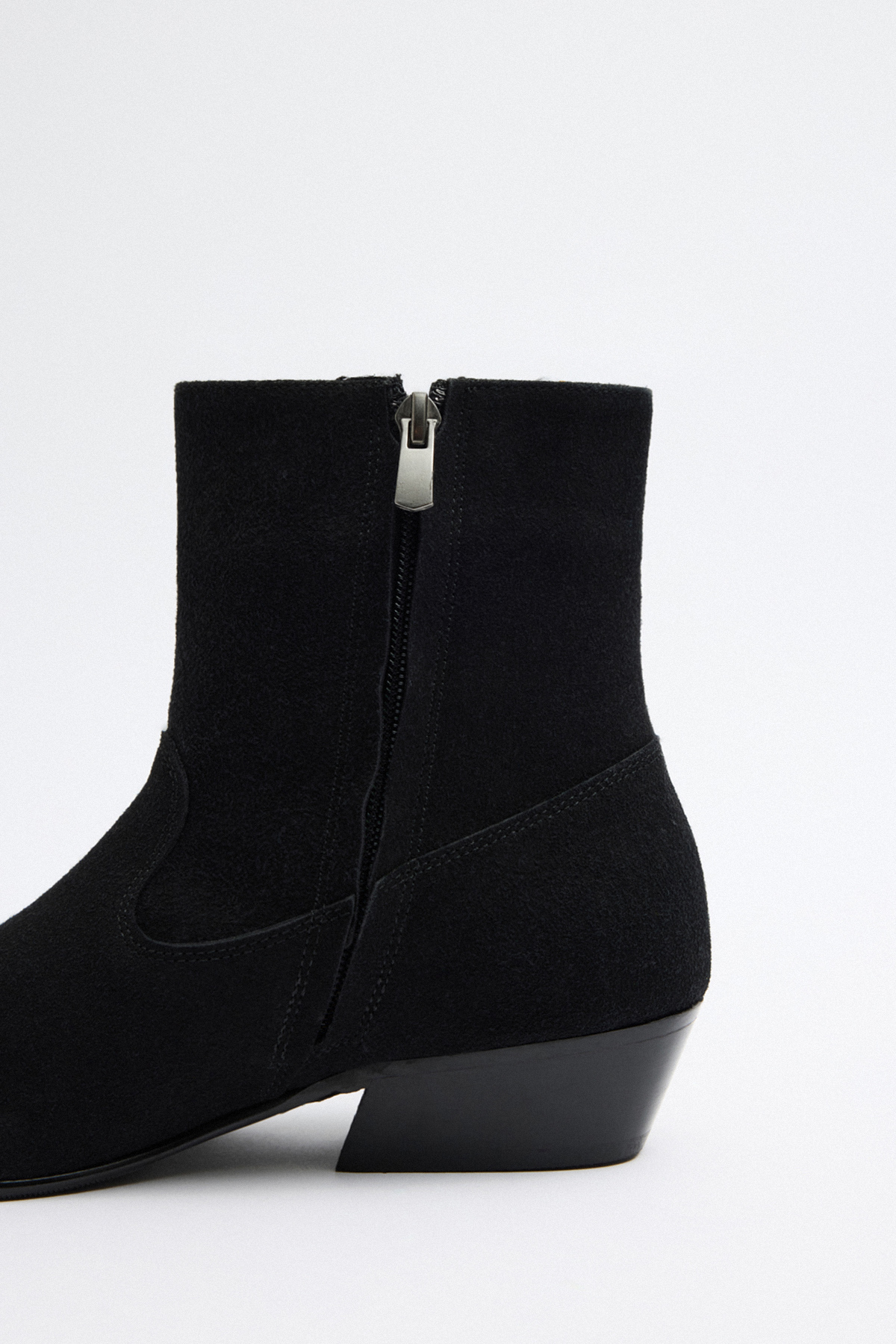 Dikiş Detaylı Siyah Süet Kadın Bot