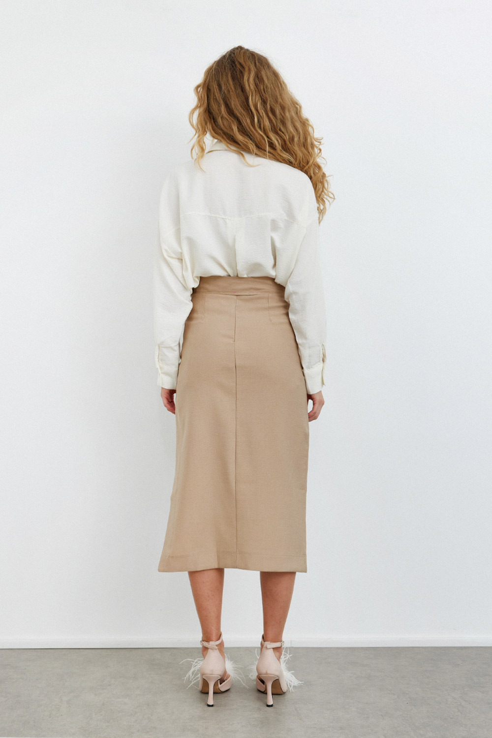 Yırtmaçlı Kemerli Midi Bej Kadın Etek