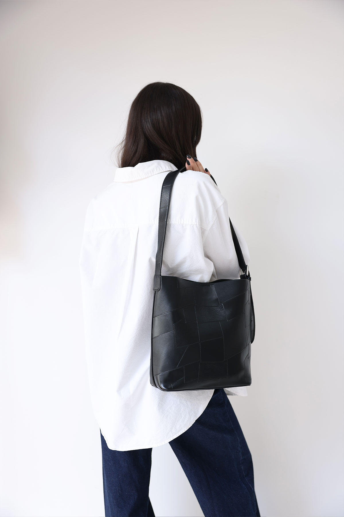 Geometrik Dokulu Deri Görünümlü Siyah Kadın Çanta