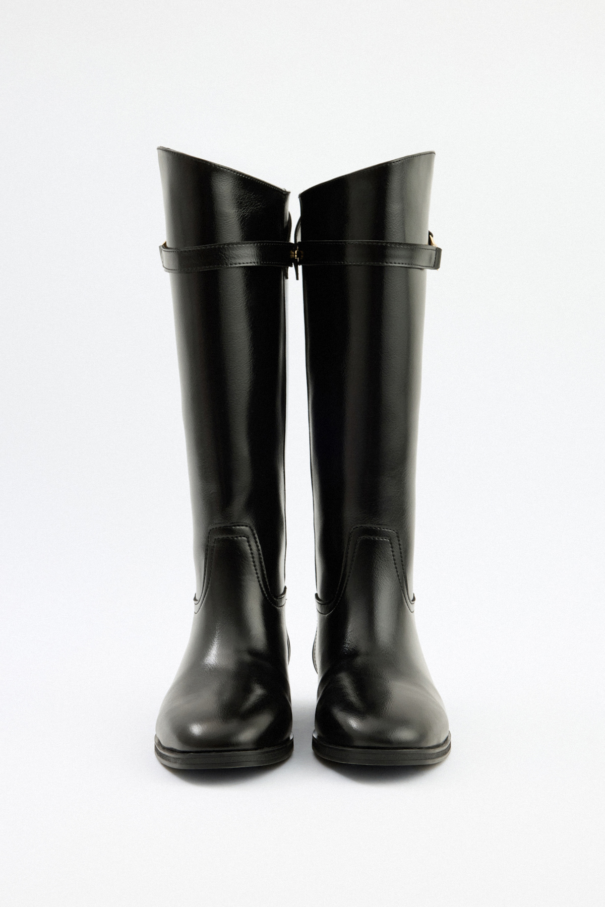 Gold Aksesuar Detaylı Siyah Kadın Çizme