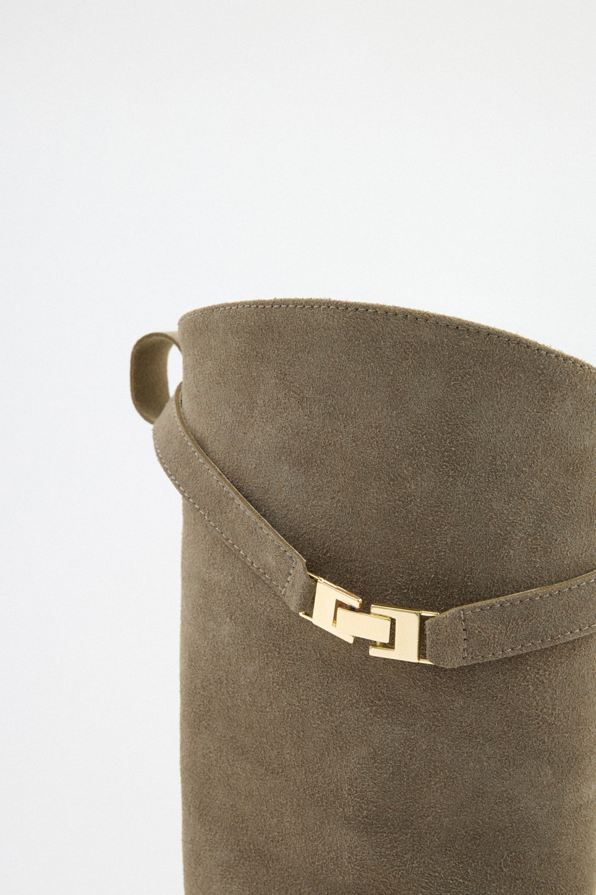 Gold Aksesuar Detaylı Vizon Süet Kadın Çizme