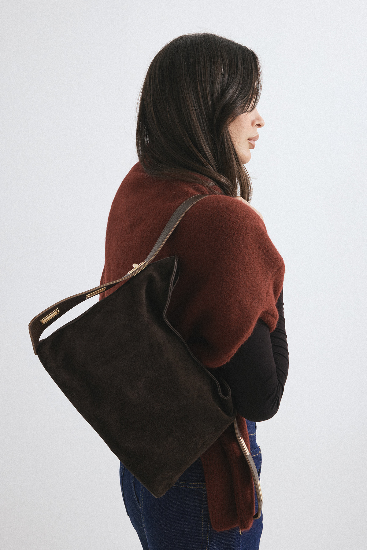 Gold Klips Detaylı Acı Kahve Süet Kadın Çanta