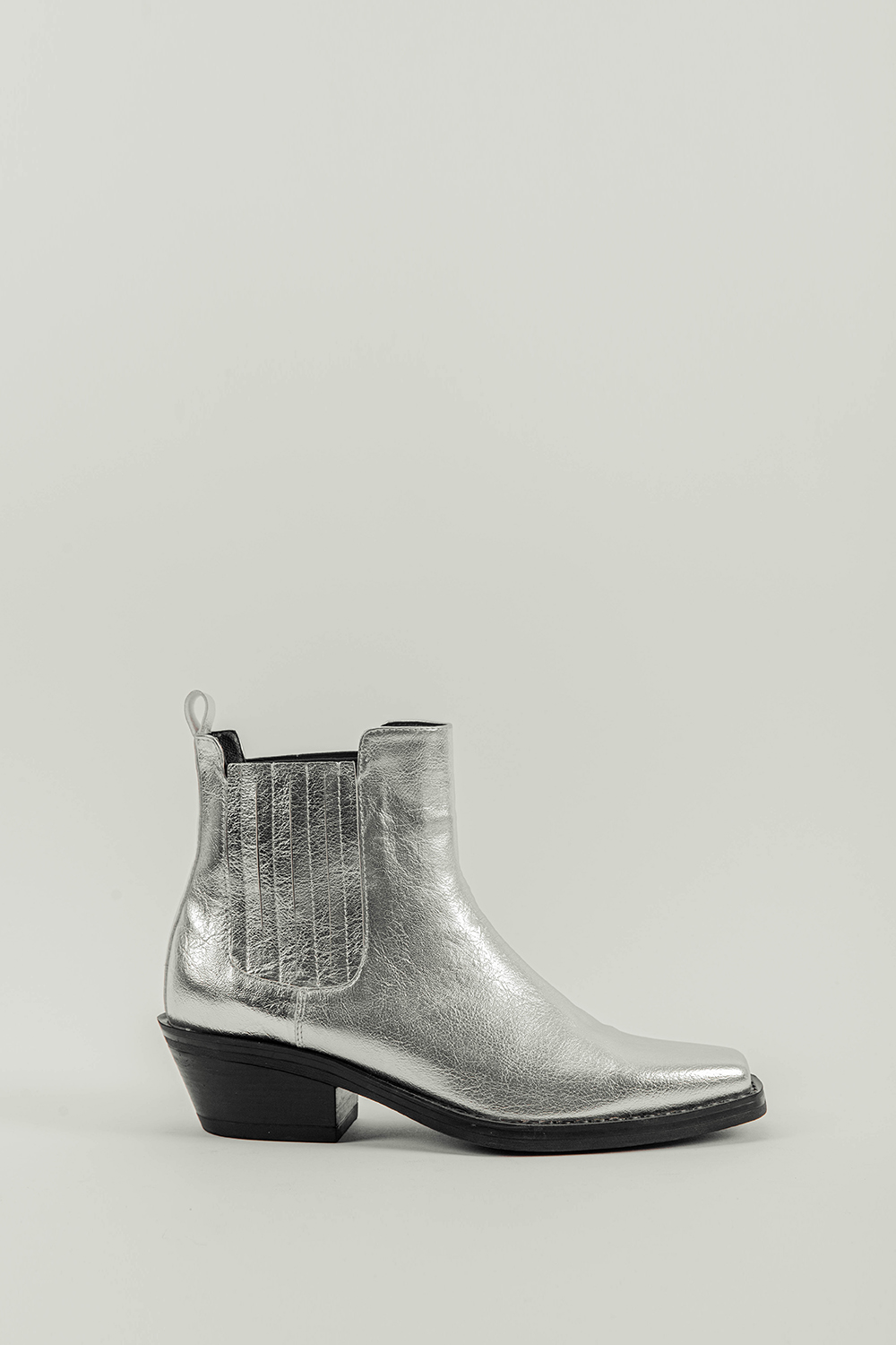 Harper Gümüş Kadın Bot