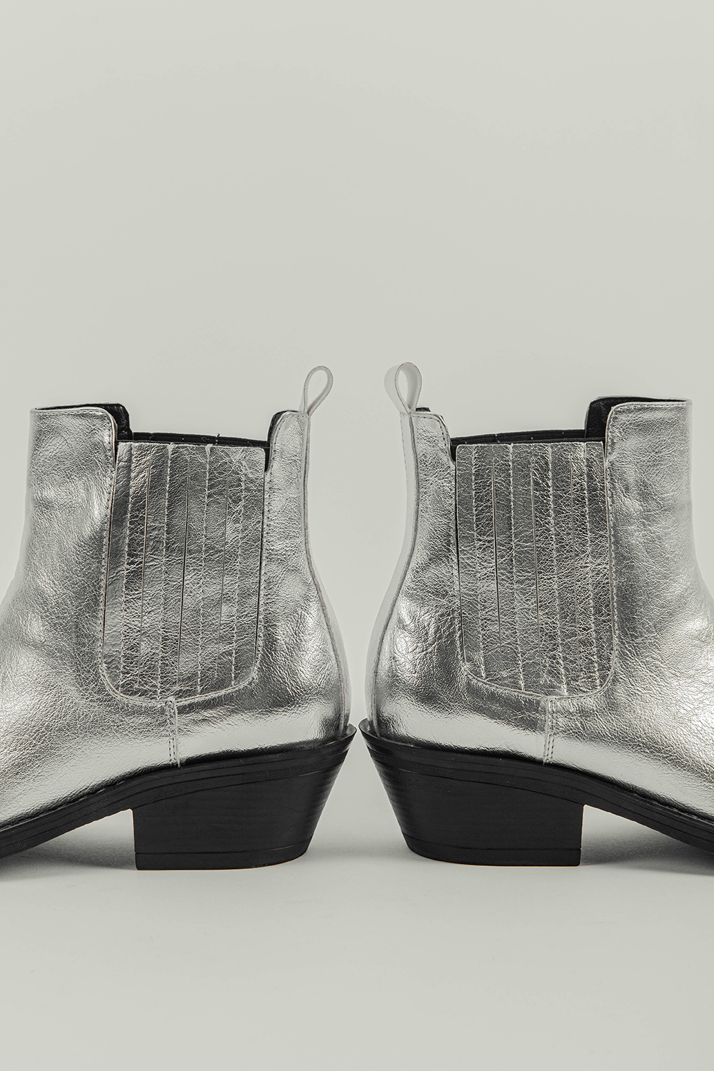 Harper Gümüş Kadın Bot