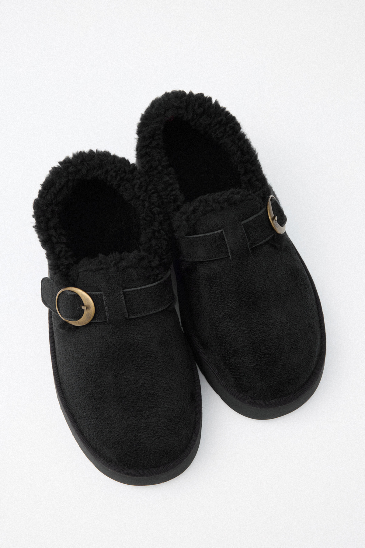 İçi Kürklü Eskitme Tokalı Siyah Süet Kadın Bot