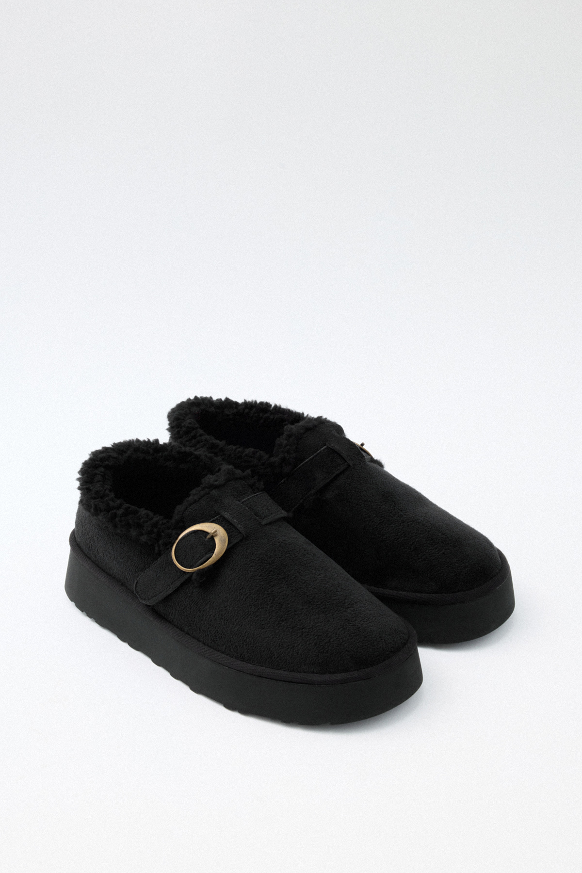 İçi Kürklü Eskitme Tokalı Siyah Süet Kadın Bot