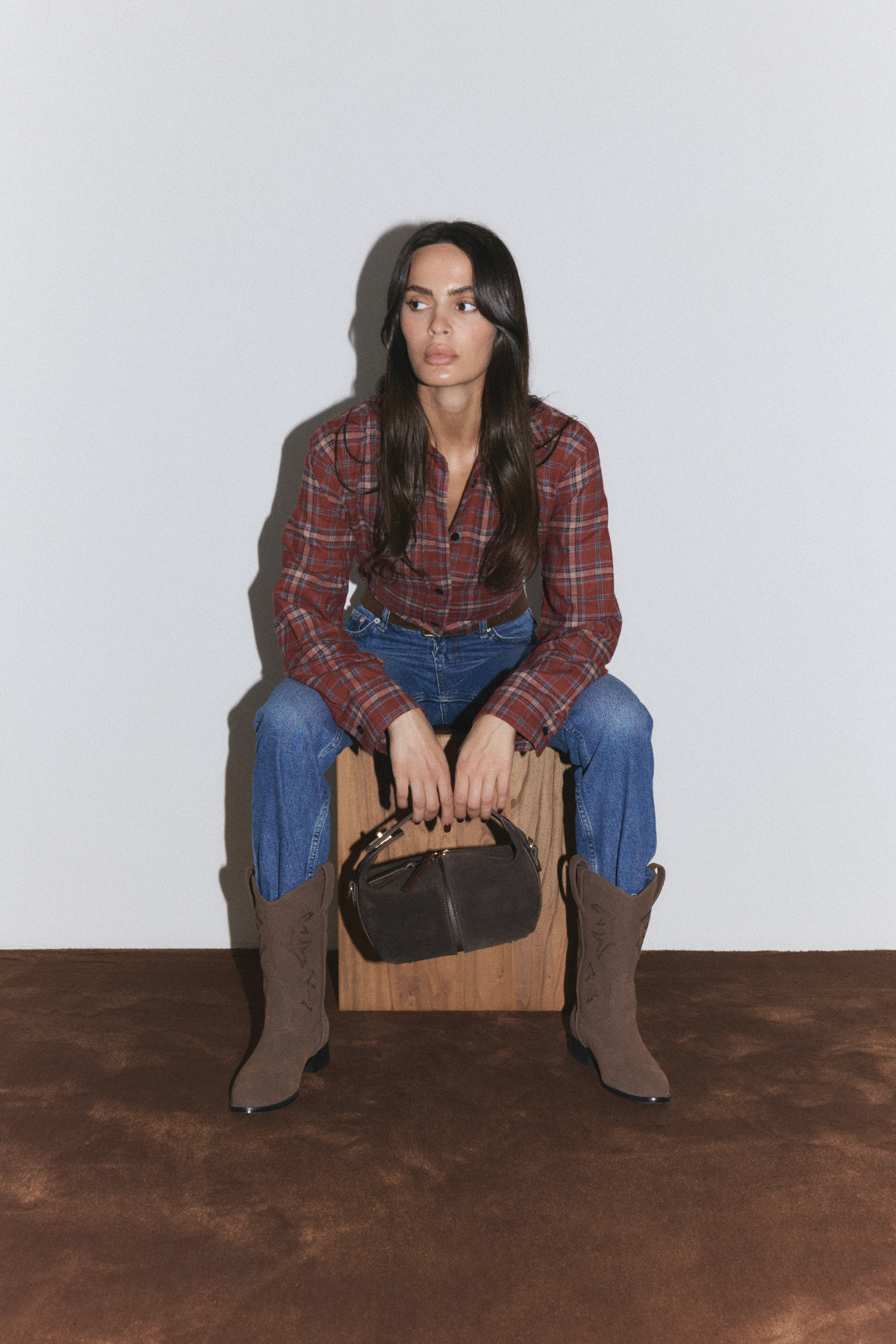 Kısa Kalın Saplı Acı Kahve Süet Kadın Çanta