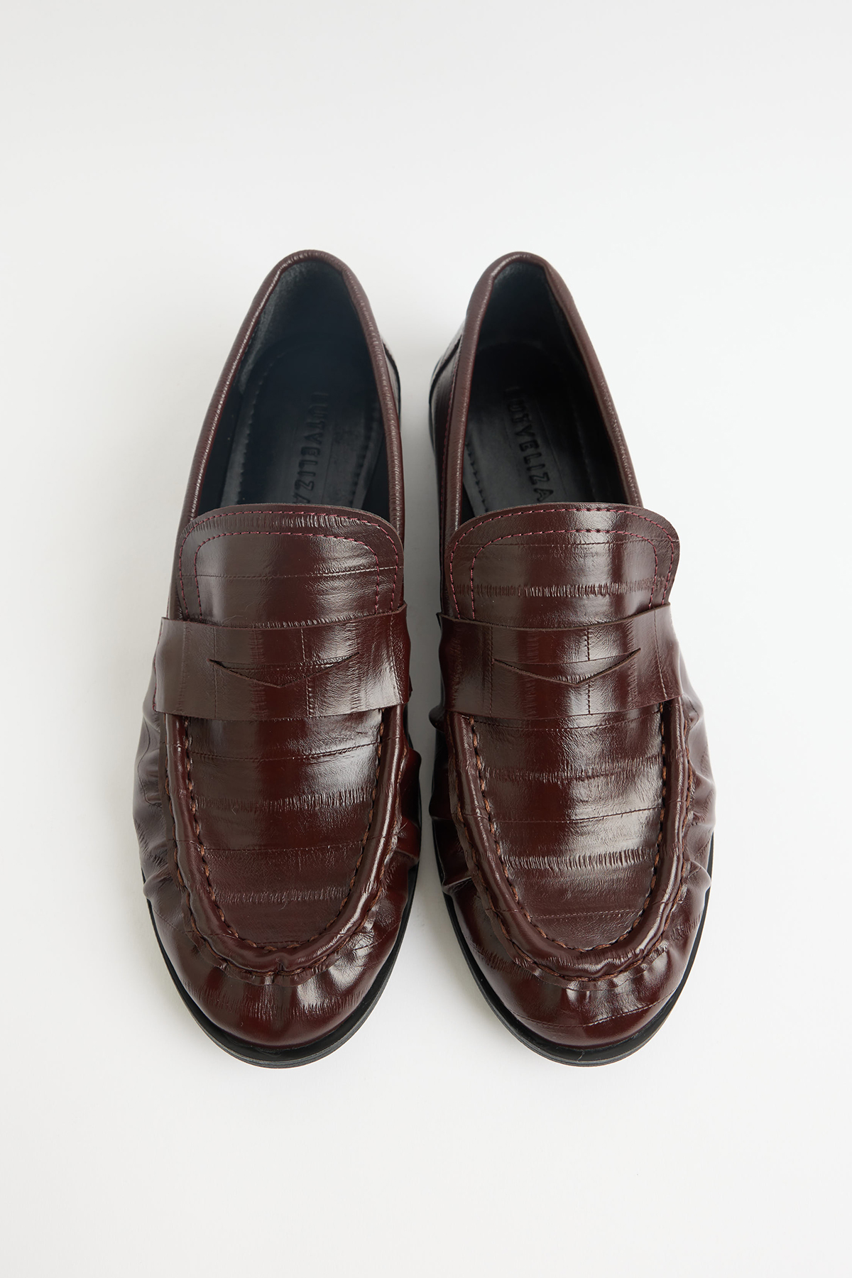 Klasik Deri Görünümlü Oval Burun Bordo Su Yolu Kadın Loafer