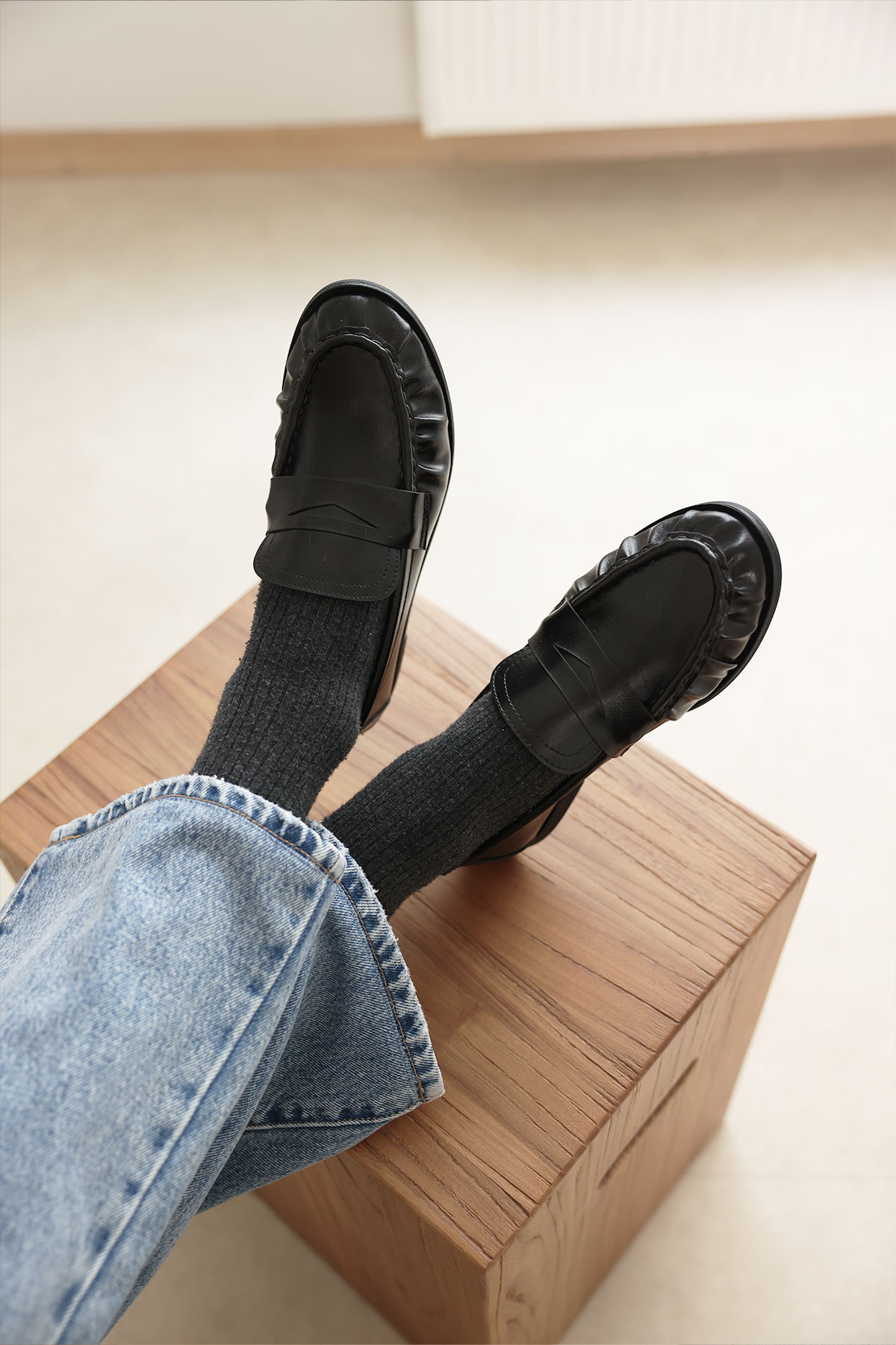 Klasik Deri Görünümlü Oval Burun Siyah Kadın Loafer